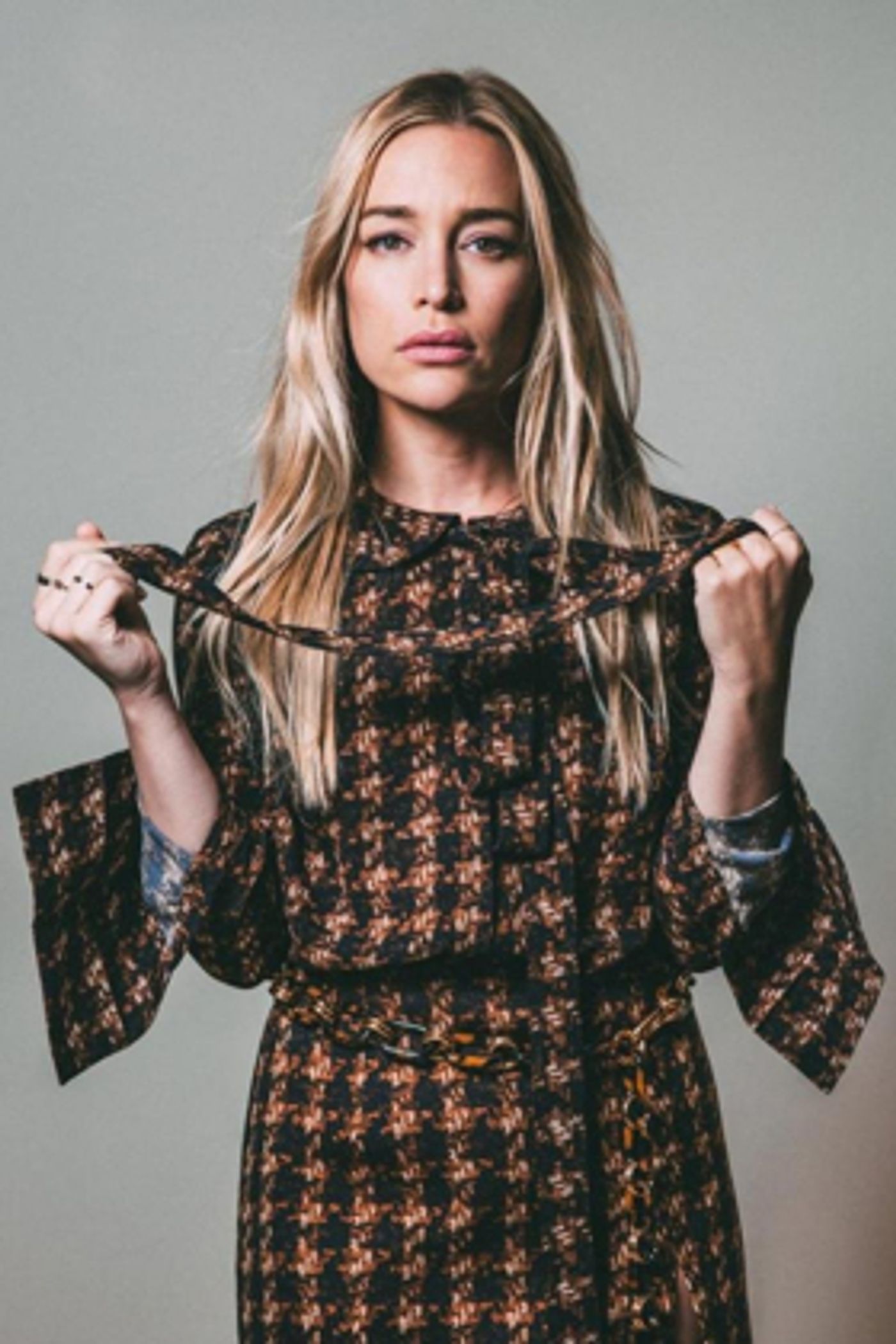 Piper Perabo & JJ Feild Join Idris Elba in New Netflix Original Comedy Series TURN UP CHARLIE Piper Perabo & JJ Feild Join Idris Elba in New Netflix Original Comedy Series TURN UP CHARLIE Image