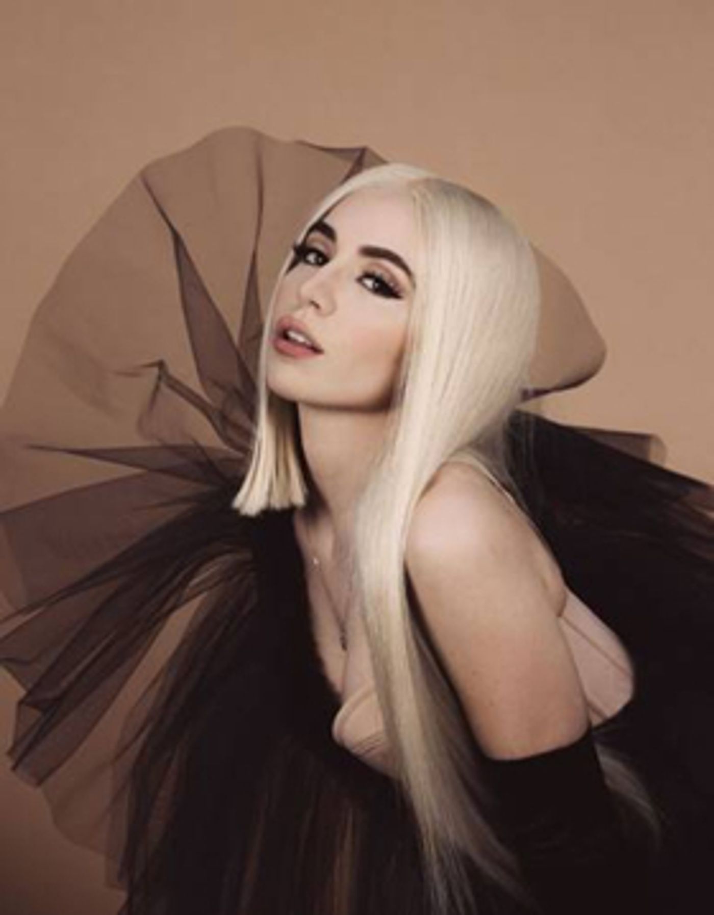 Ava Max Performs Global Hit SWEET BUT PSYCHO On ELLEN  Image