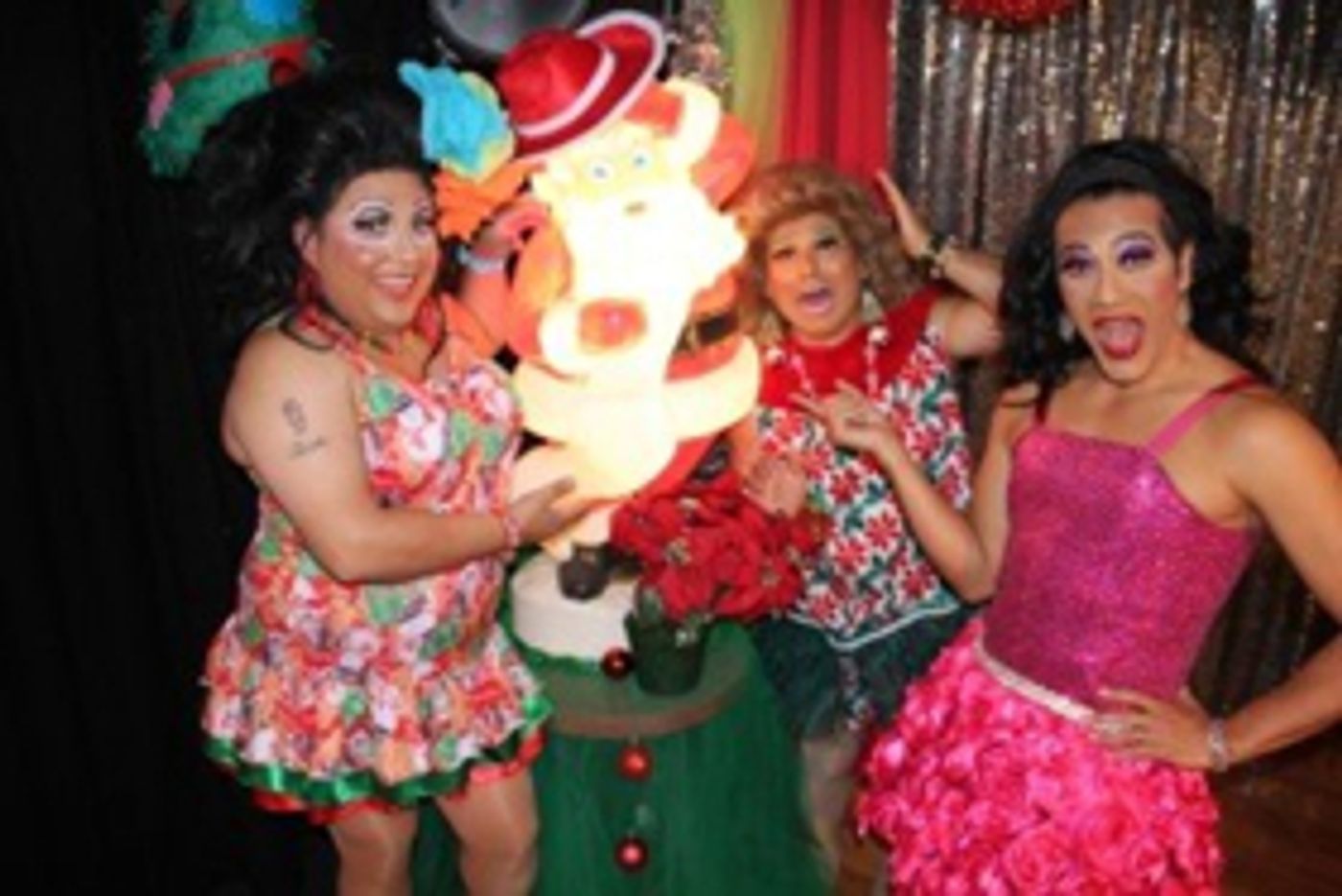 FELIZ NAVI-DIVAS! Chico's Angels Bring Some Holiay Spice To Oscars In Palm Springs  Image