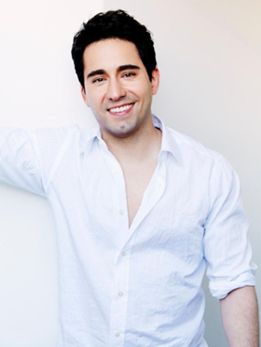 John Lloyd Young Returns to Café Carlyle in February  Image