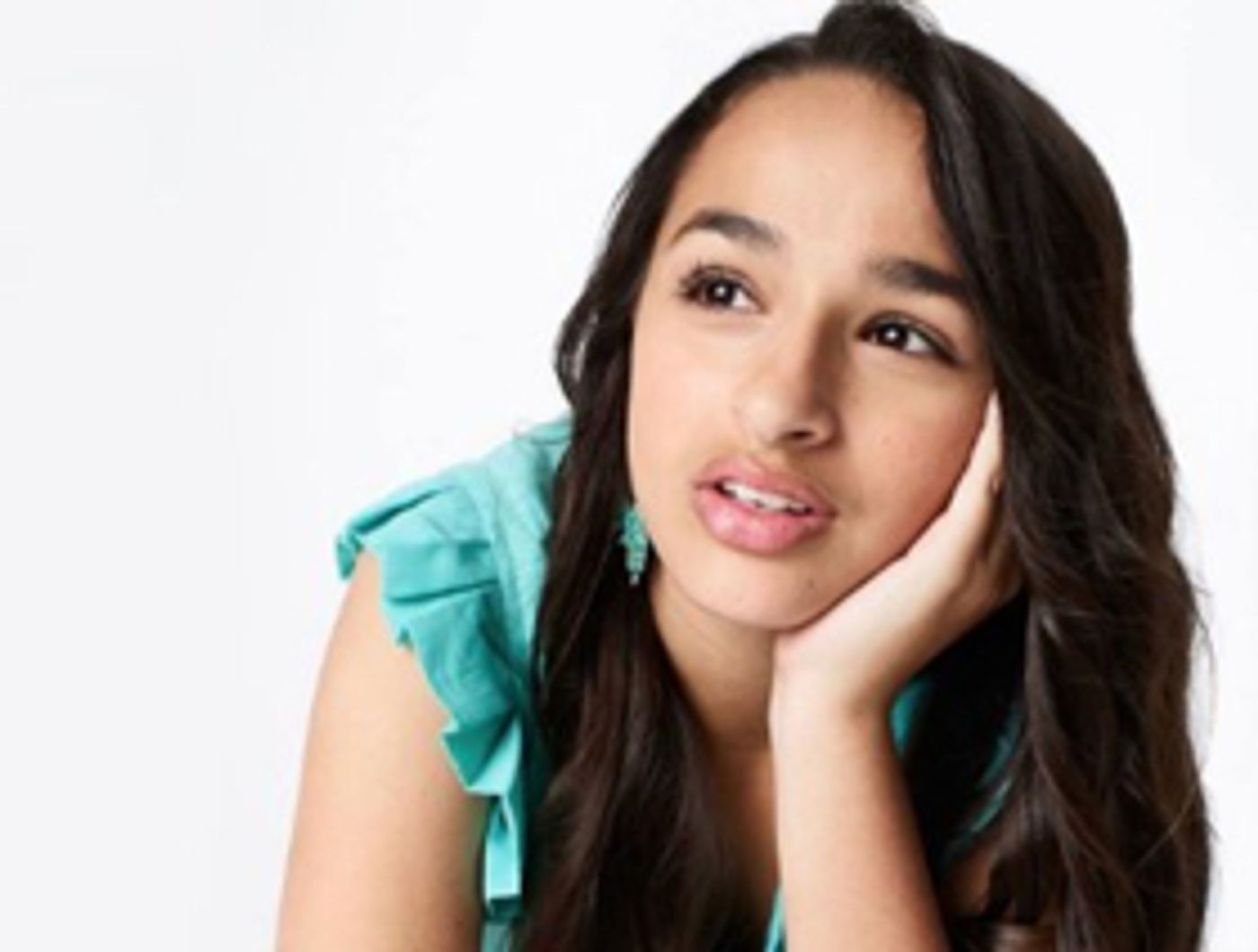 Sneak Peek - TLC's Trailblazing Series I AM JAZZ Returns for Fourth Season Today  Image