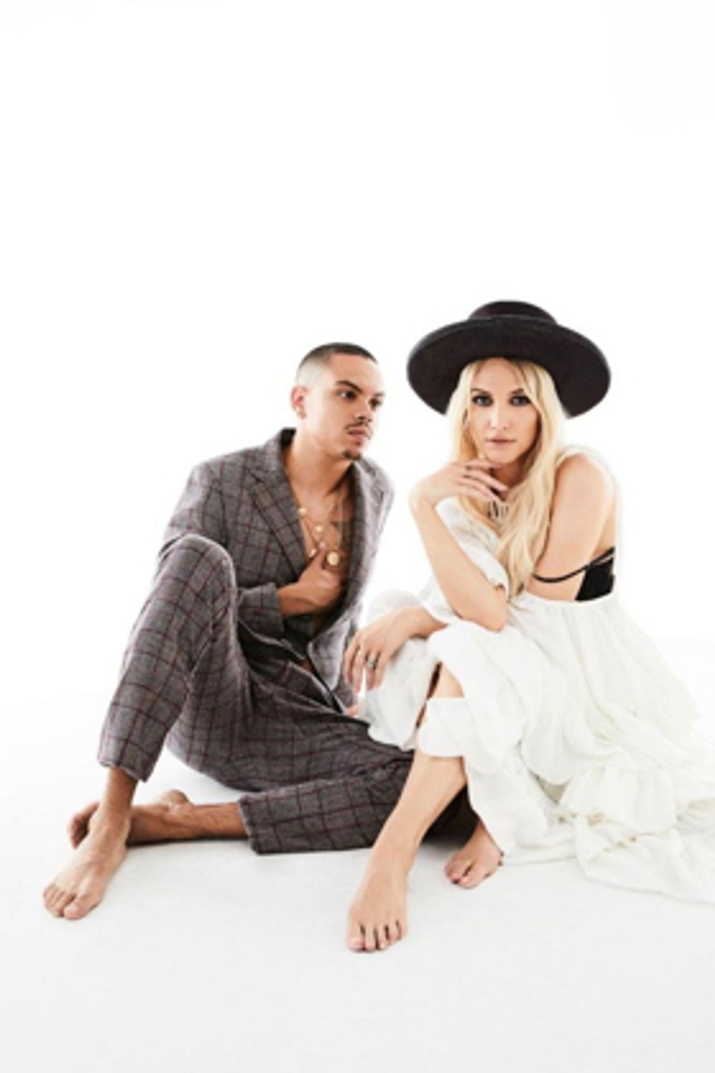 Ashlee Simpson and Evan Ross Reveal Acoustic Performance Video For I DO, North American Tour Starts January Ashlee Simpson and Evan Ross Reveal Acoustic Performance Video For I DO, North American Tour Starts January Image