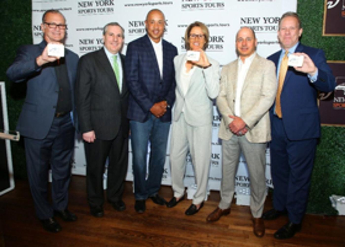 BWW Preview: NEW YORK SPORTS TOURS Launches in Midtown Manhattan  Image