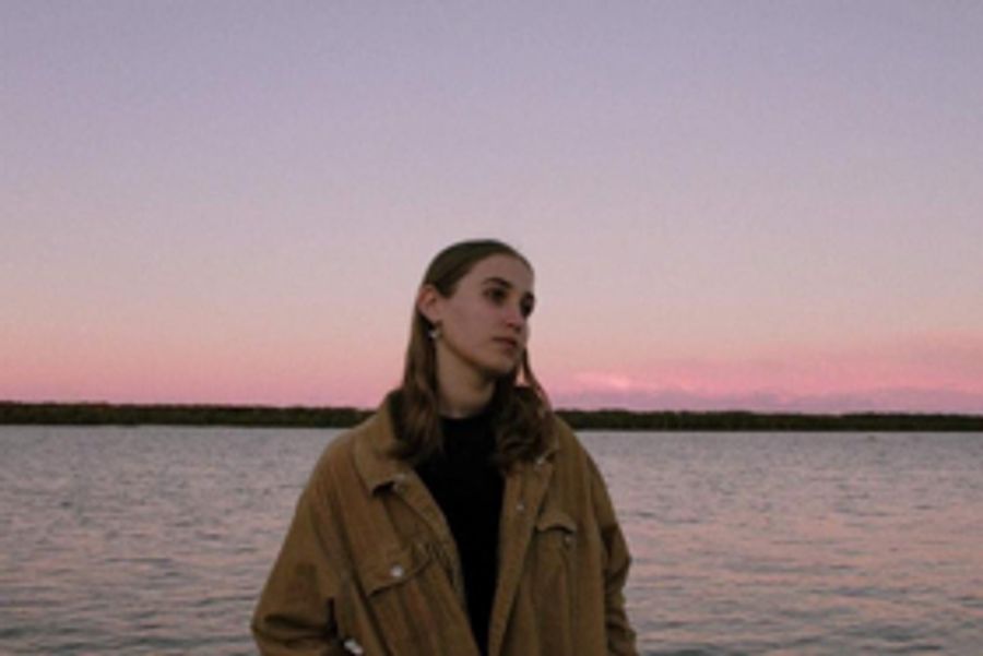 Australian Artist Hatchie Announces Dates for First U.S. Tour Image