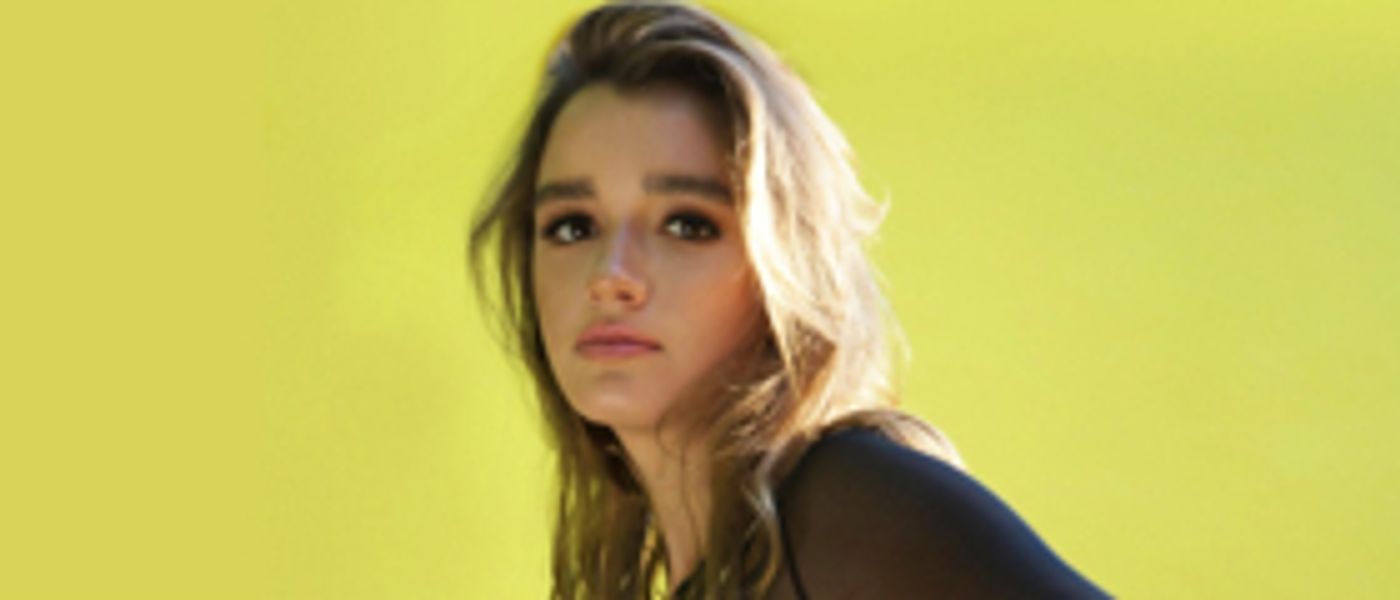 Eves Karydas 'There For You' Acoustic Video Ft. The Boxer Rebellion's Andrew D. Smith Out Today  Image