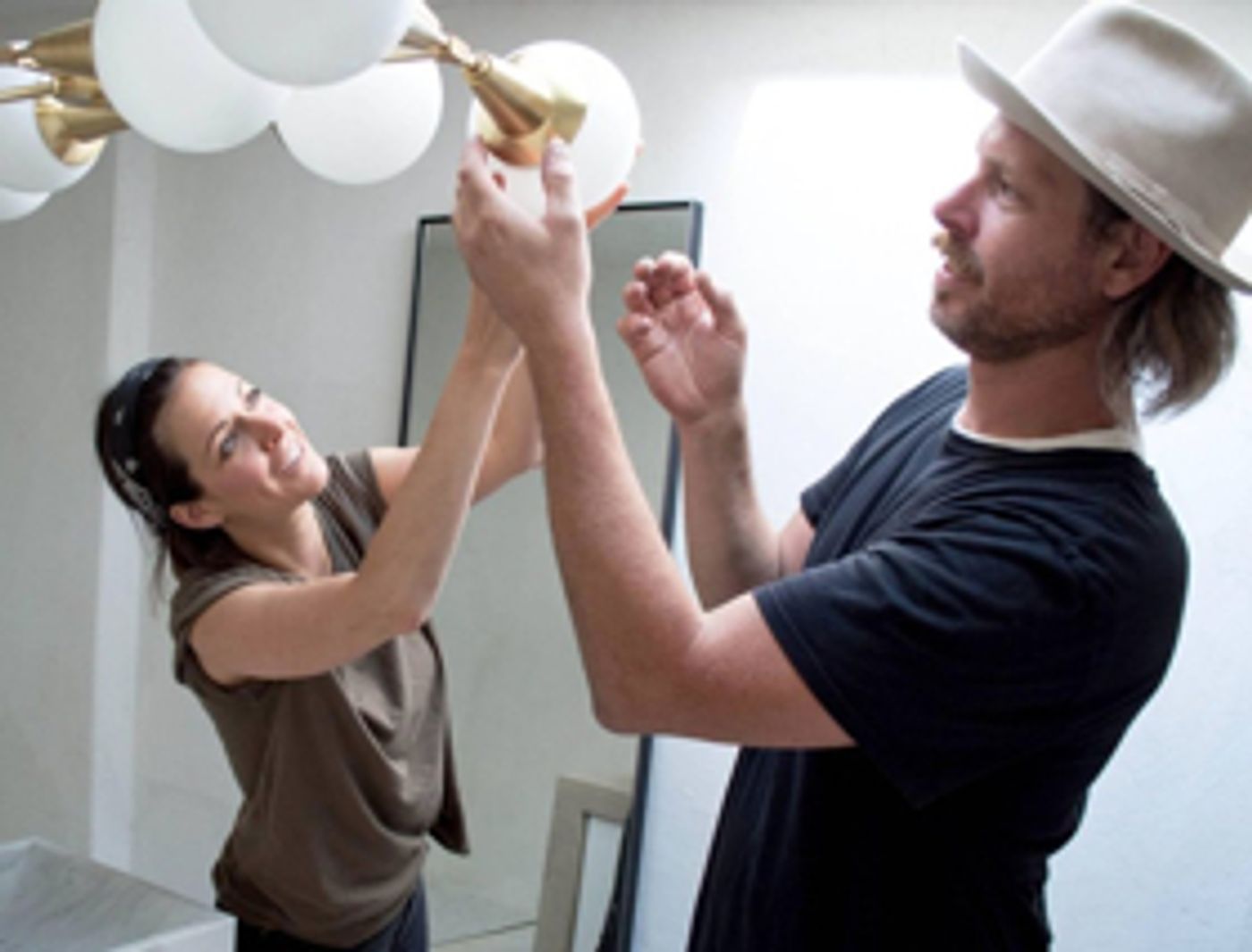 HGTV Debuts New Series RESTORED BY THE FORDS 1/2  Image