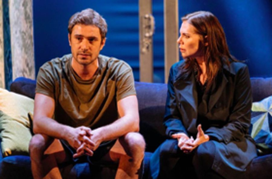 Review: THE GIRL ON THE TRAIN, Theatre Royal, Glasgow Image