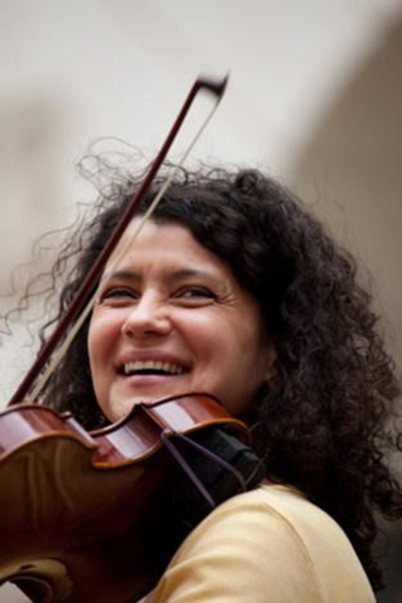 Bang on a Can and The Jewish Museum Present Violinist-Vocalist Iva Bittova  Image