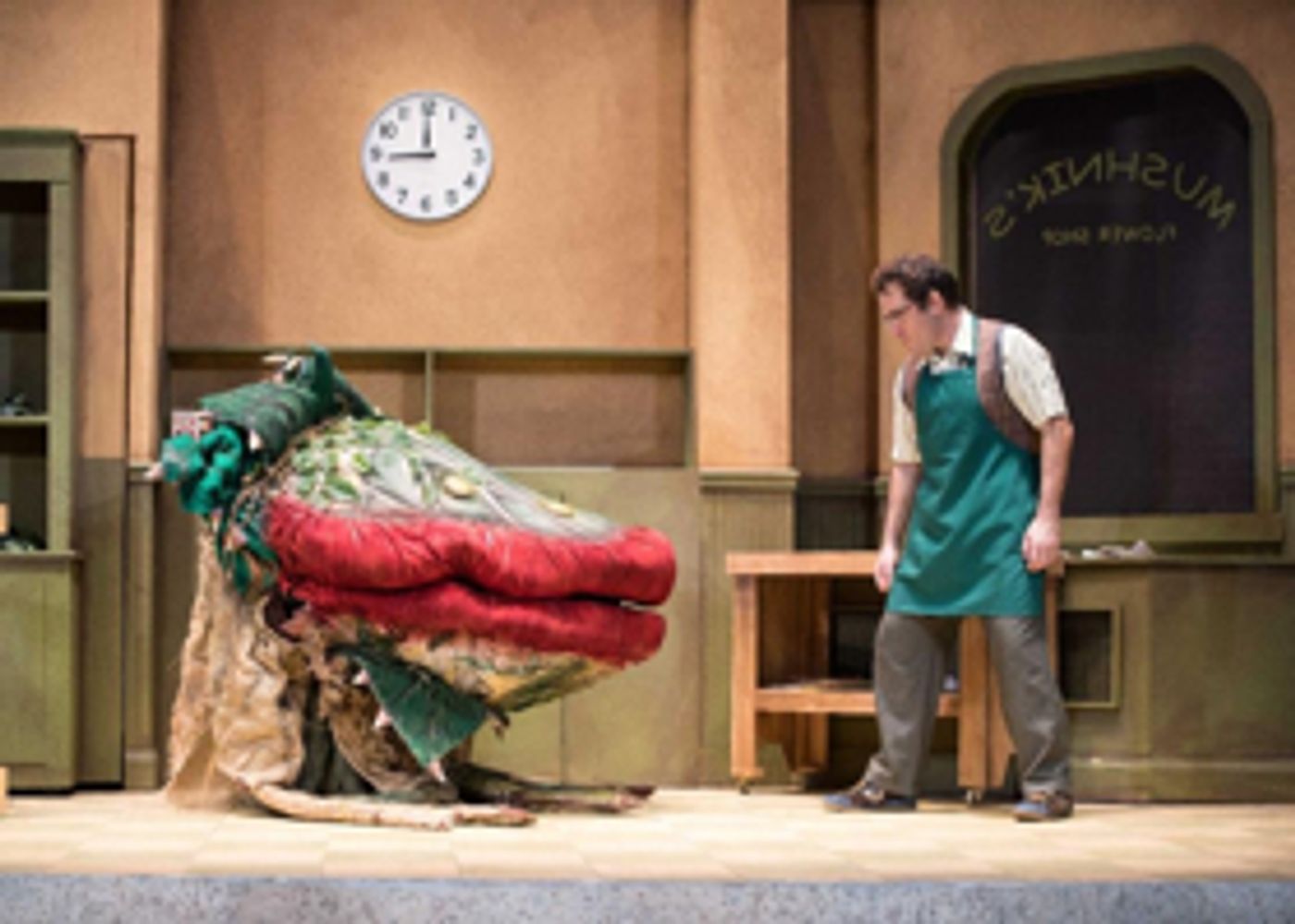 BWW Reviews: MNM's LITTLE SHOP a Star-Studded Suppertime  Image