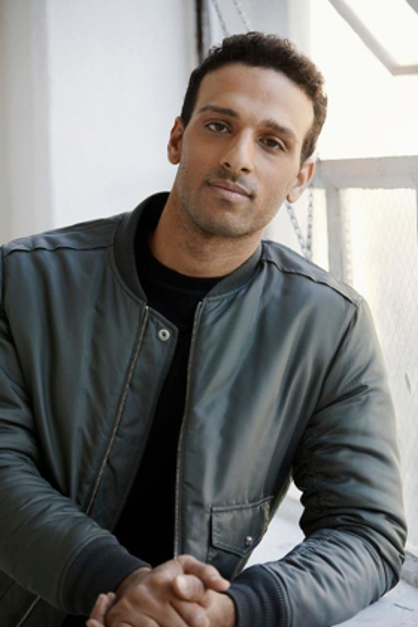 BWW Exclusive: Ari'el Stachel- Searching for an Identity, An Apostrophe and a Tony  Image