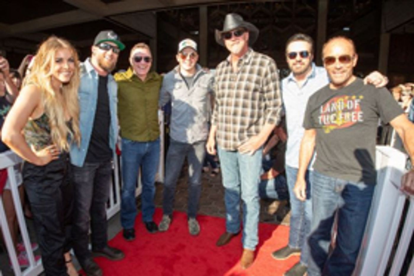 Lee Greenwood Celebrates 35th Anniversary Of 'God Bless The USA' Lee Greenwood Celebrates 35th Anniversary Of 'God Bless The USA' Image