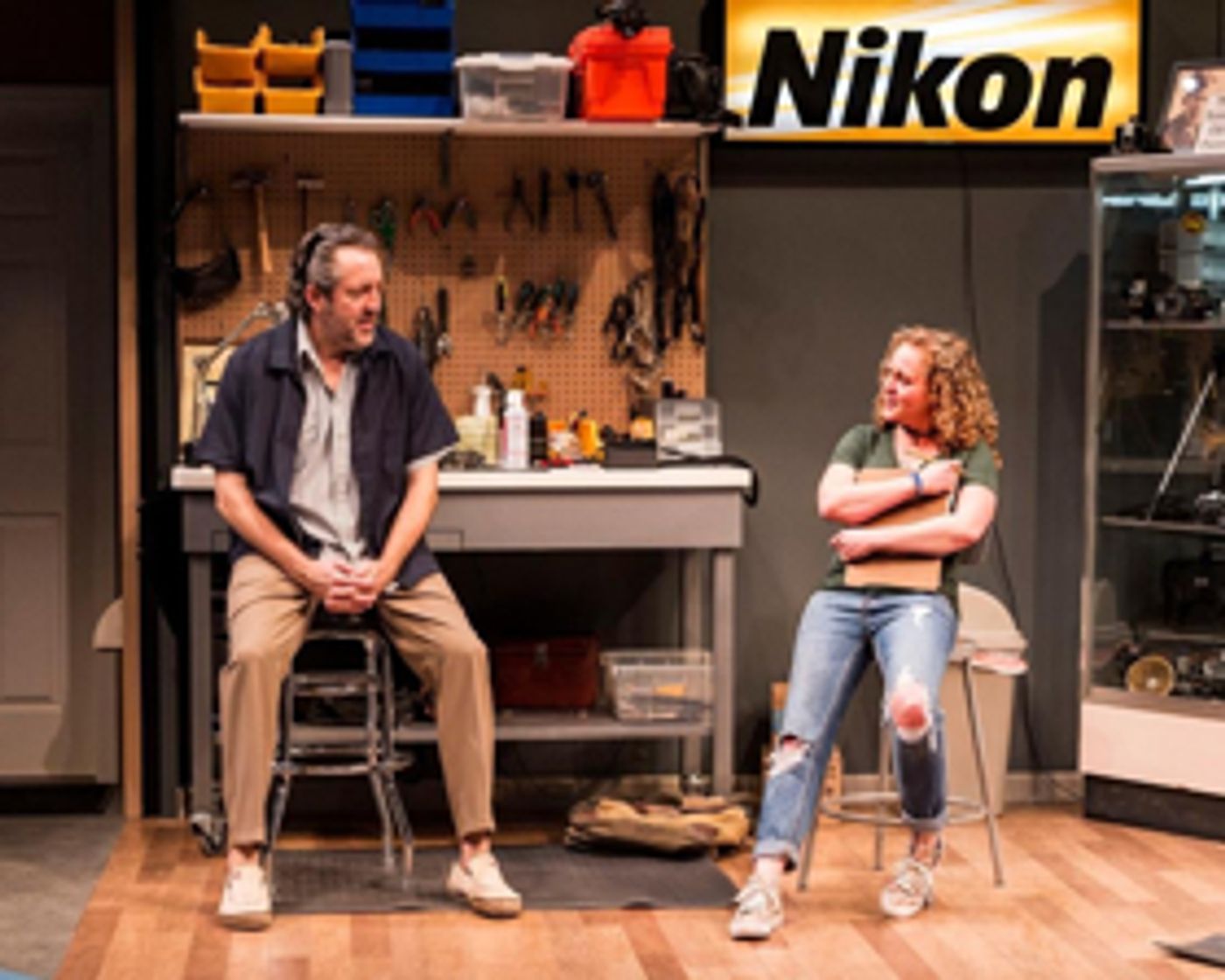 Review: LINDA VISTA Offers a Comically Unsettling Look at the Contemporary Dating Scene  Image