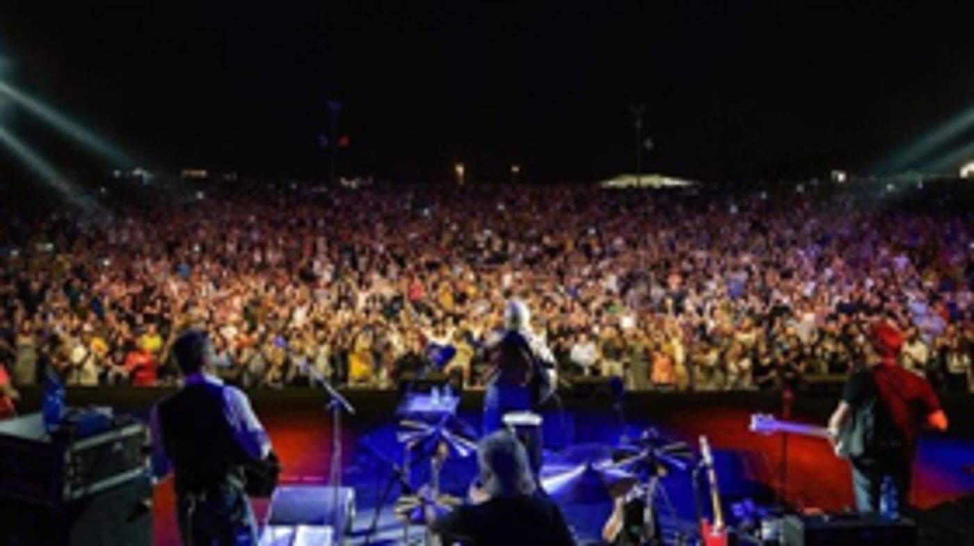 Don McLean Wraps Up First Leg of International Tour with Sold Out Shows, Media Praise, & More!  Image