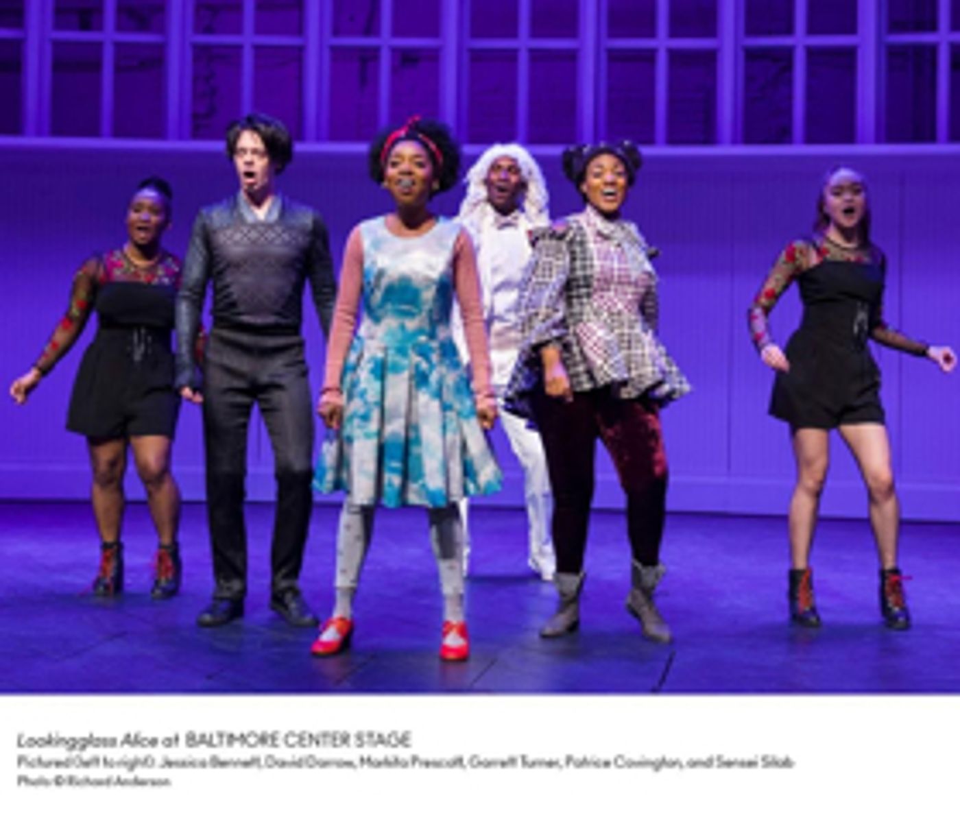 BWW Review: LOOKINGGLASS ALICE at Center Stage - A musical treat for all ages  Image