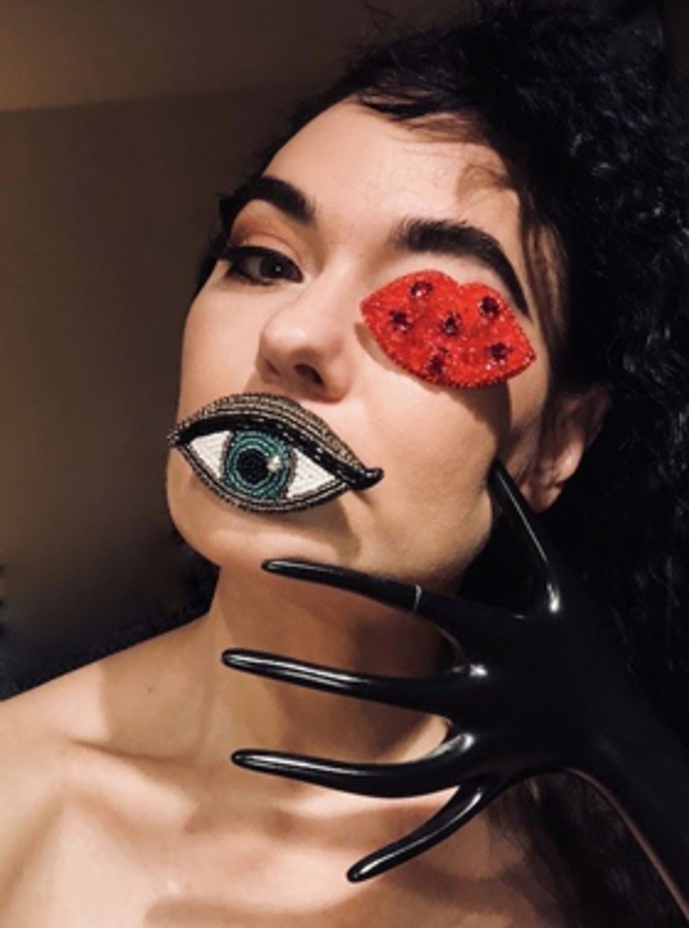 Kristeen Young's MOONAGE DAYDREAM Debuts on Stern's Bowie Special + Dates w/ THE DAMNED Kristeen Young's MOONAGE DAYDREAM Debuts on Stern's Bowie Special + Dates w/ THE DAMNED Image