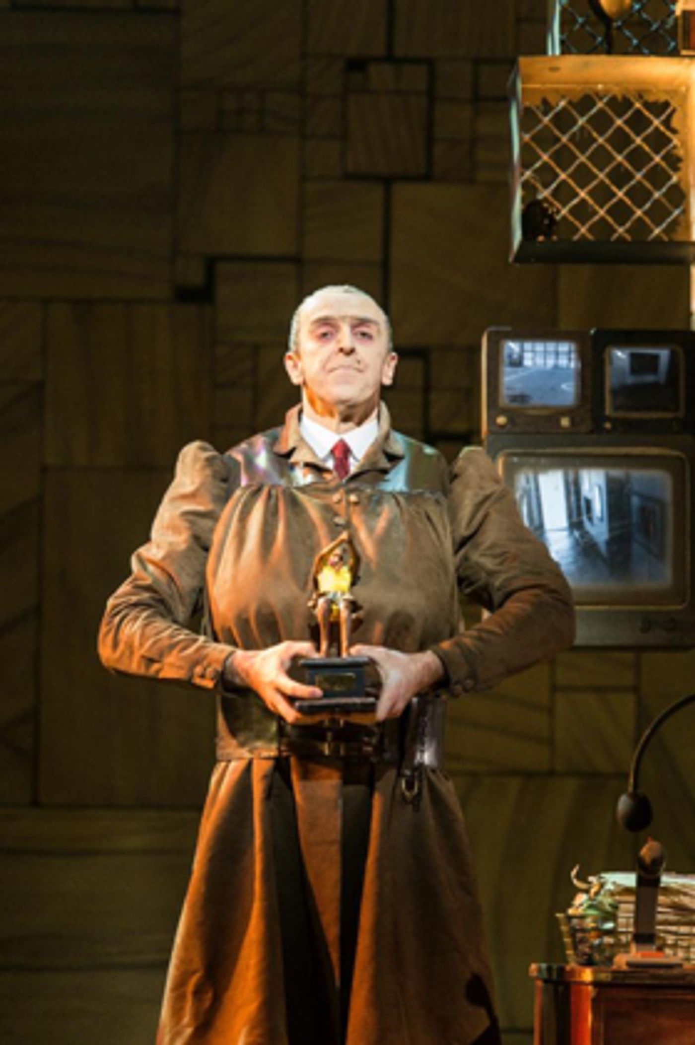 Craige Els, Carly Thoms, Sebastien Torkia, and Rebecca Thornhill Join the Cast of MATILDA UK Tour  Image