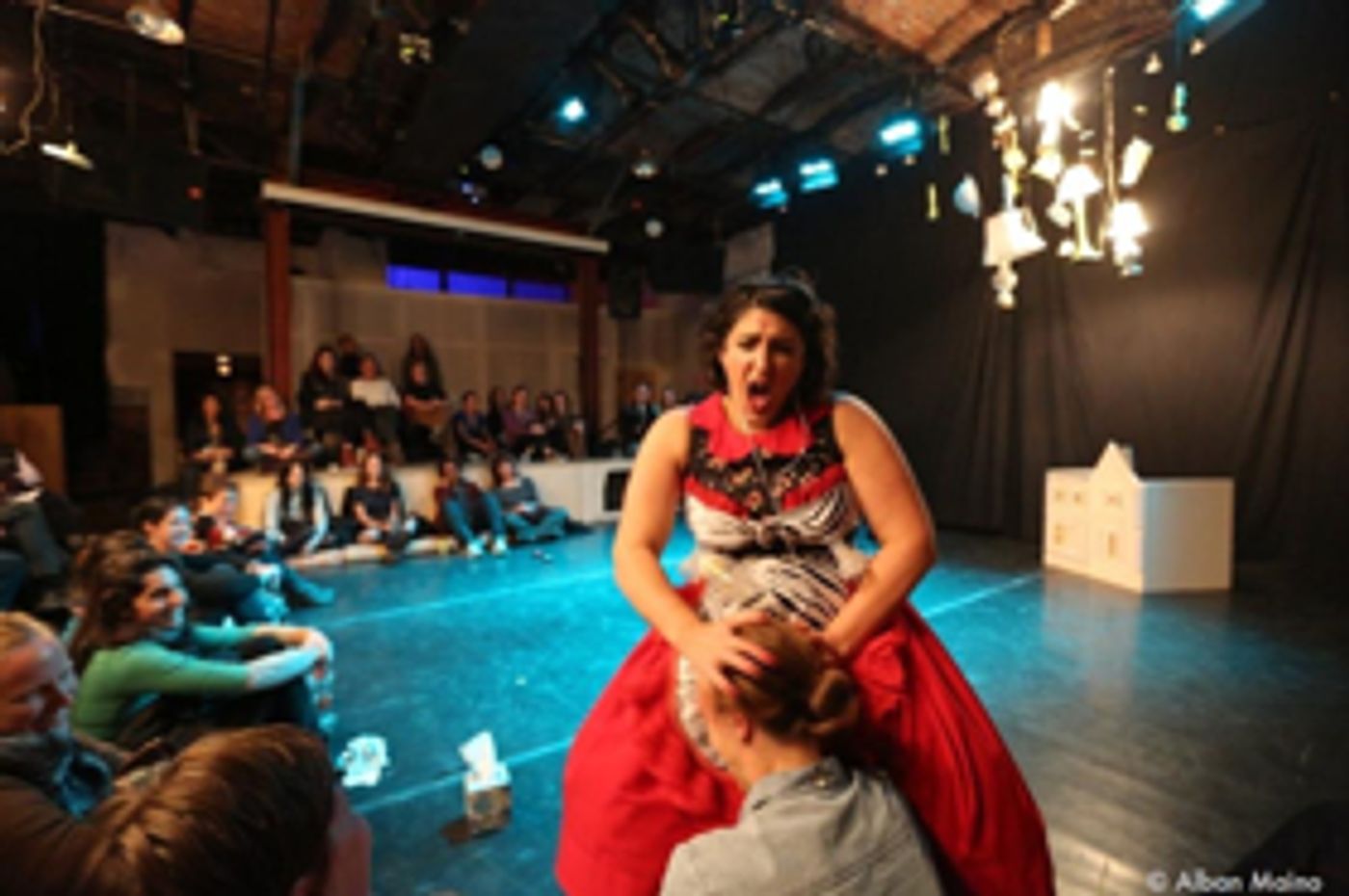 Sara Juli Returns with One-Woman Show TENSE VAGINA  Image