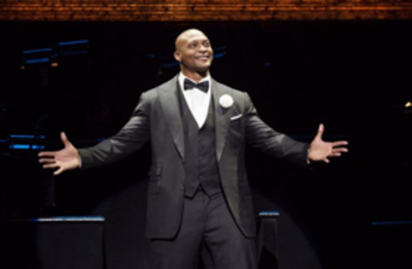 Review: Eddie George Kills It in CHICAGO!  Image