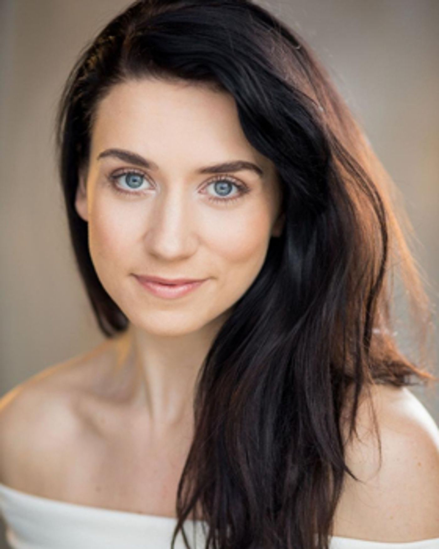Danielle Hope Joins the Cast of ROCK OF AGES  Image