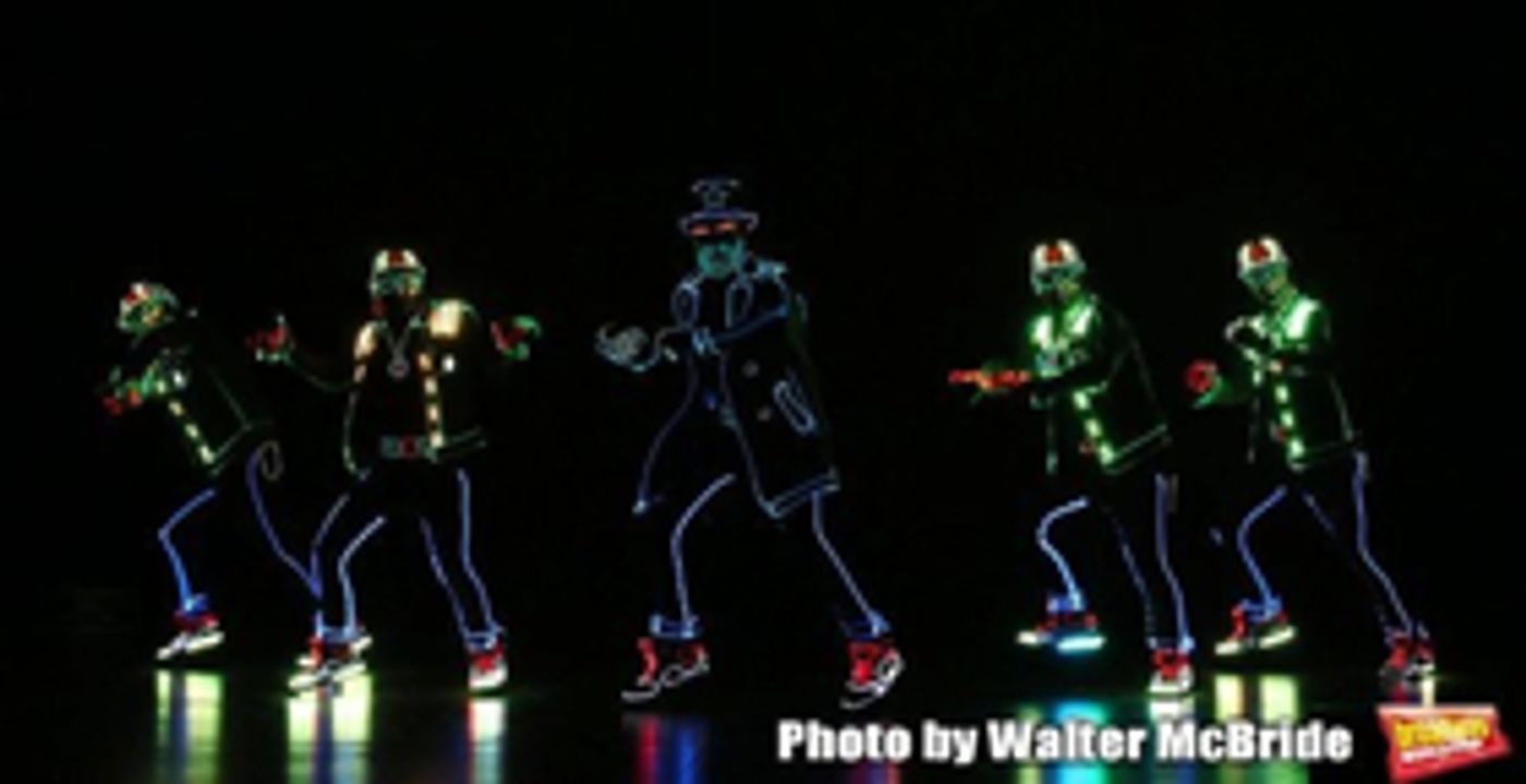 Review Roundup: Critics Weigh In On THE ILLUSIONISTS - MAGIC OF THE HOLIDAYS  Image