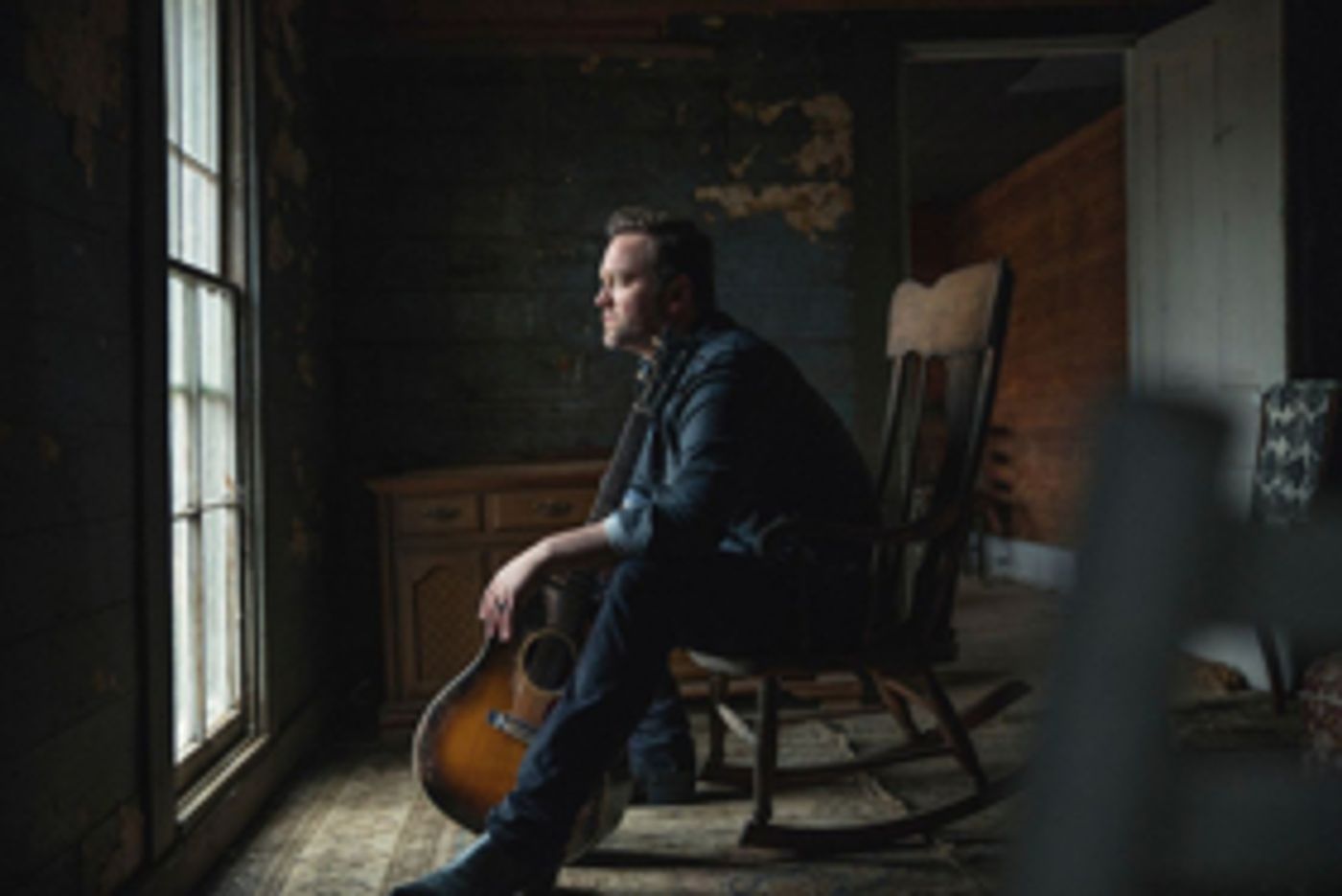 Lee Brice Comes to Luther Burbank Center for the Arts  Image