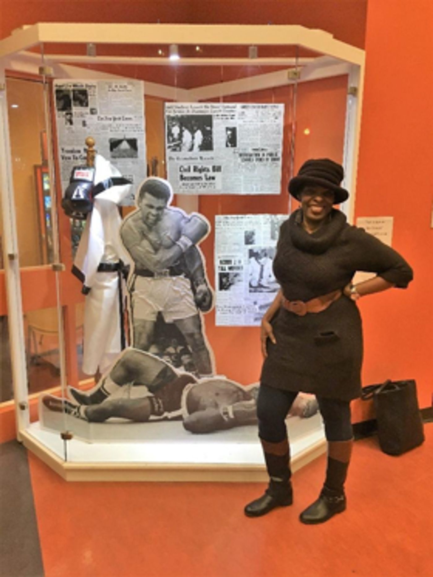 Review:  And In This Corner:  Cassius Clay  Image