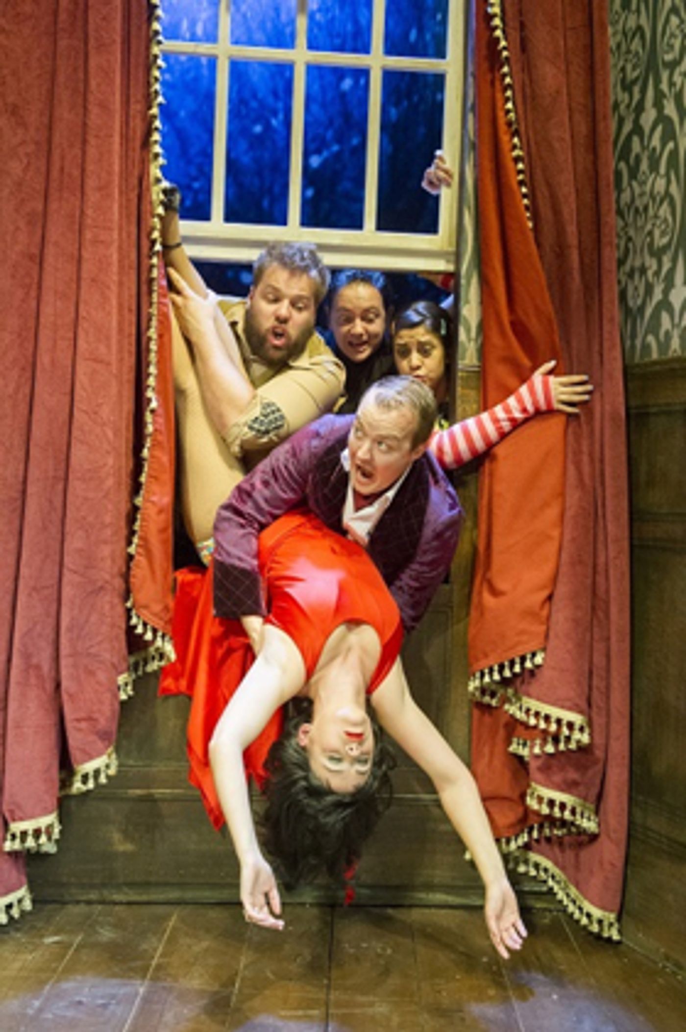 THE PLAY THAT GOES WRONG Extends West End Booking Period to May 2020 THE PLAY THAT GOES WRONG Extends West End Booking Period to May 2020 Image