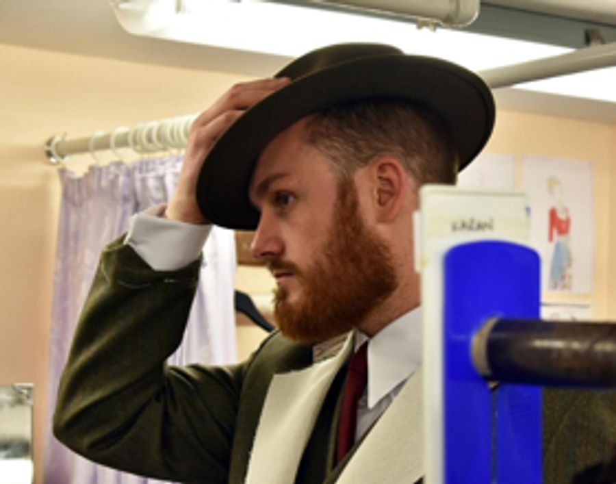 THE 39 STEPS Comes to Scarborough's Stephen Joseph Theatre This Summer Image