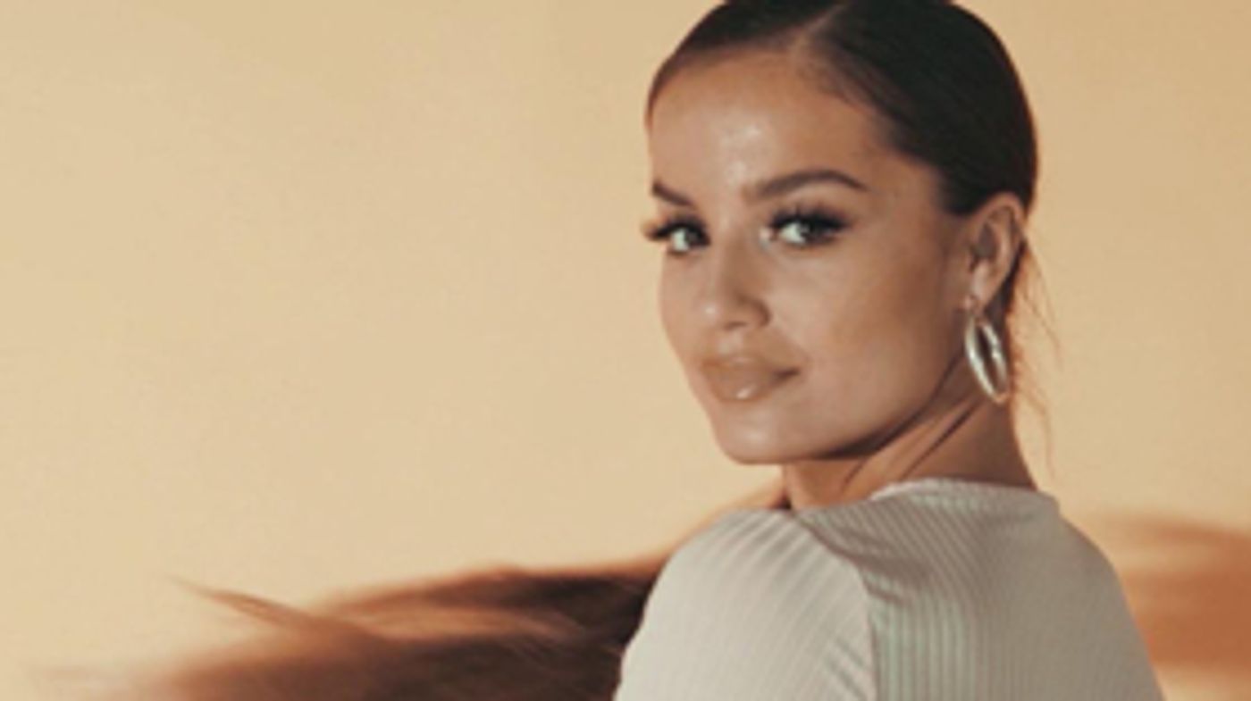 Libby Whitehouse Releases the Music Video for 'New Boy' Libby Whitehouse Releases the Music Video for 'New Boy' Image