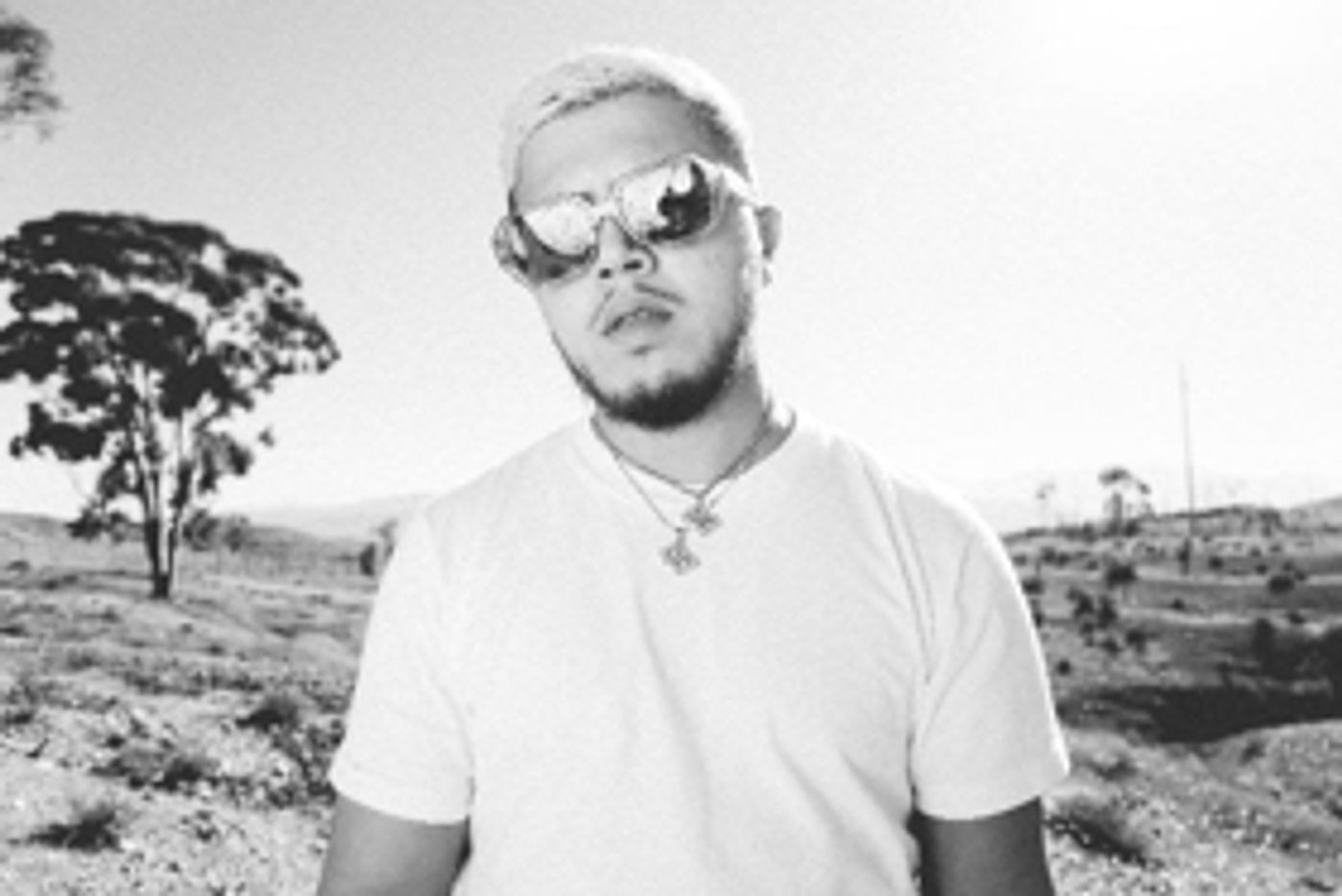 Hamza & Aya Nakamura Share 'Dale x Love Therapy' Music Video  Image