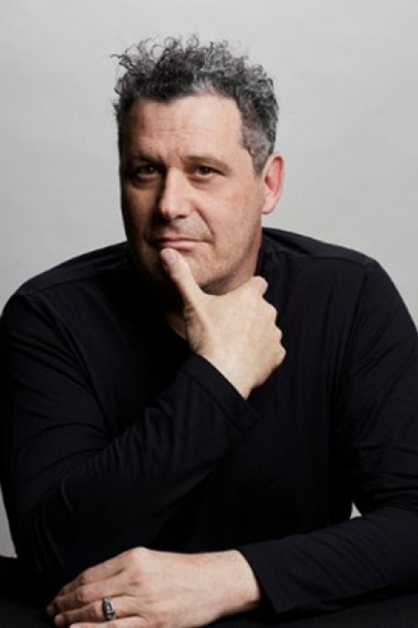 Isaac Mizrahi Returns To Café Carlyle Isaac Mizrahi Returns To Café Carlyle Image