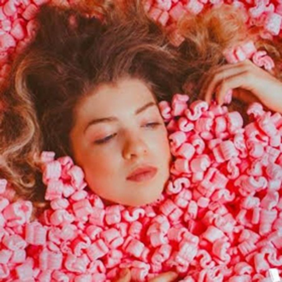Electro-Pop Artist Rén With The Mane Releases ALREADY GONE Image