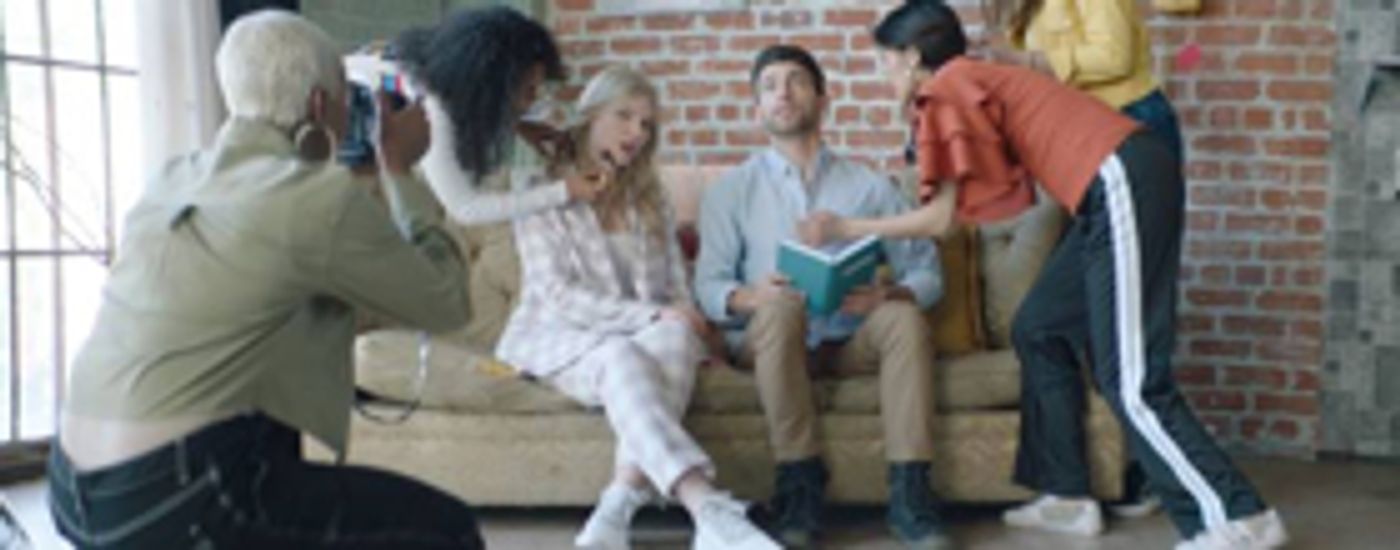 Brynn Elliott Releases Story Driven Video For INTERNET YOU  Image