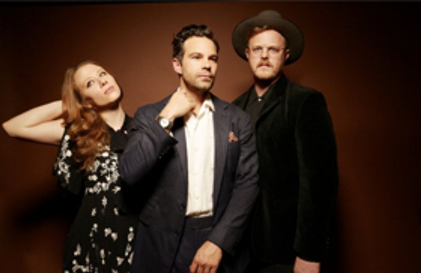 The Lone Bellow Announce 'Restless' EP + New Tracks, Videos & North American Tour Announced The Lone Bellow Announce 'Restless' EP + New Tracks, Videos & North American Tour Announced Image