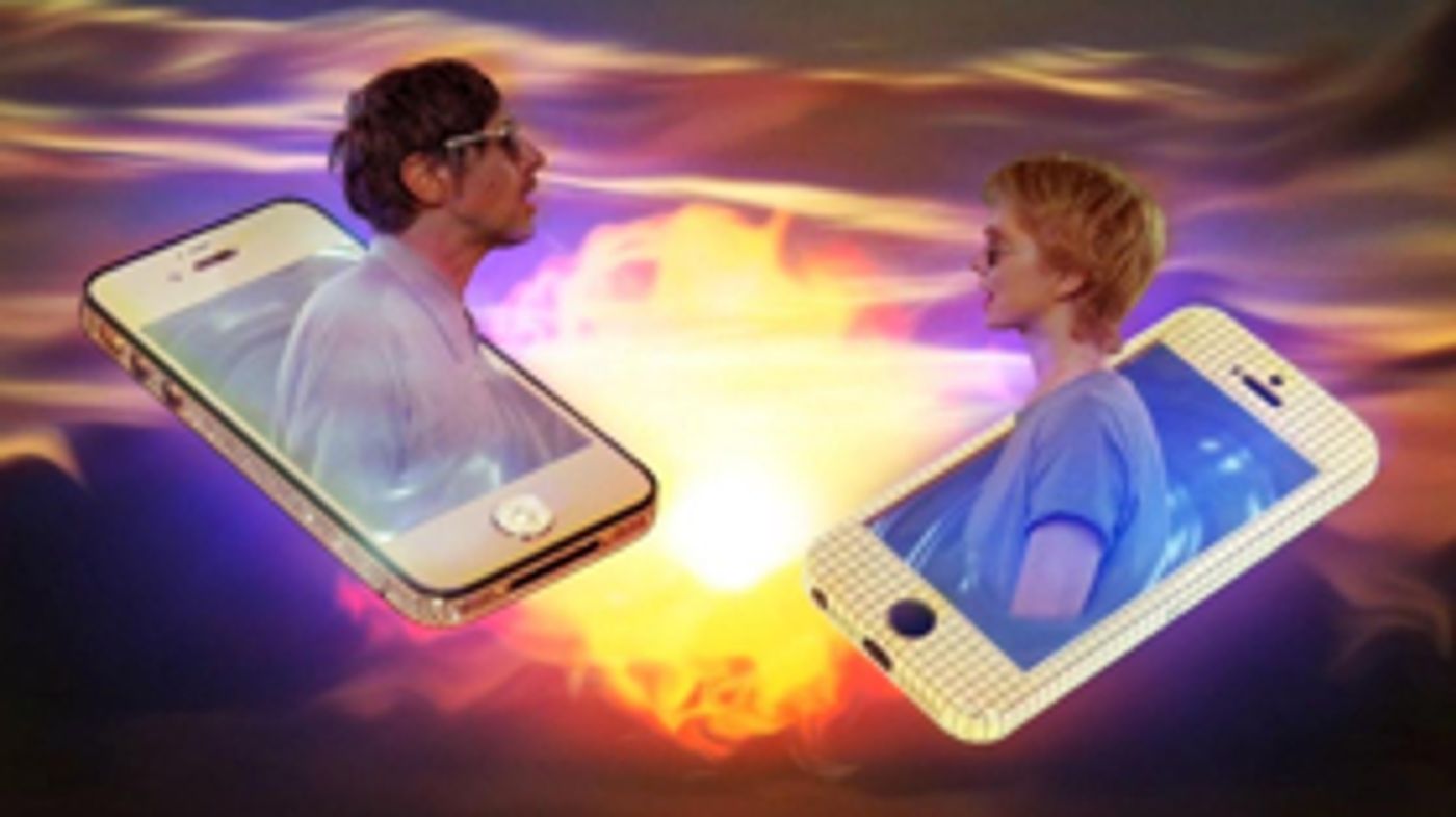 Gruff Rhys Releases New Video 'Selfies in the Sunset' with Lily Cole  Image