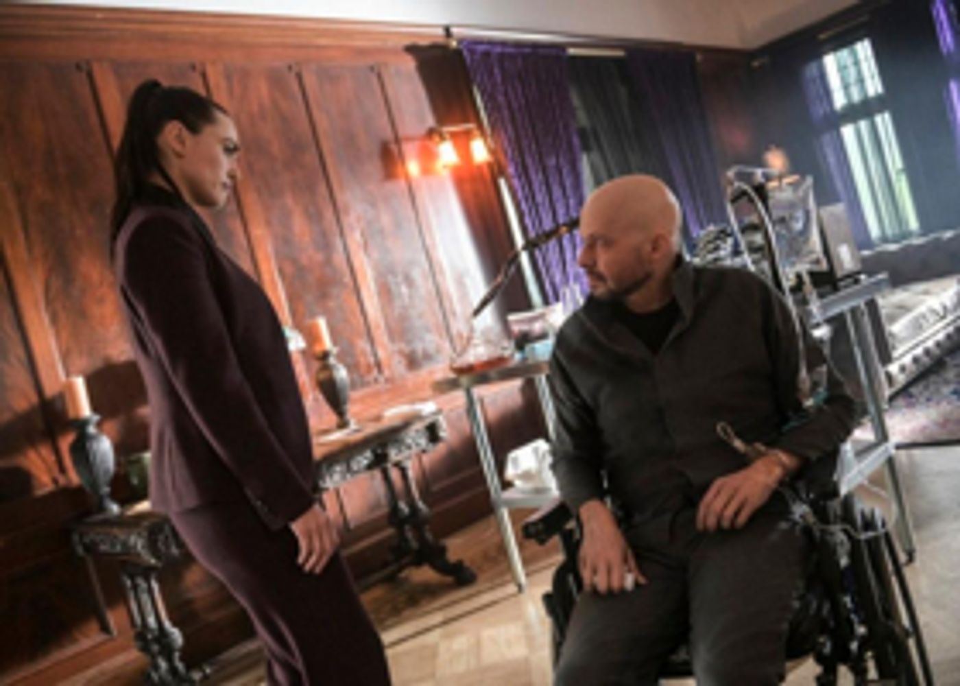 BWW Recap: This Week's SUPERGIRL Stands and Delivers a Shocking and Potentially Fatal End For a Beloved Regular BWW Recap: This Week's SUPERGIRL Stands and Delivers a Shocking and Potentially Fatal End For a Beloved Regular Image