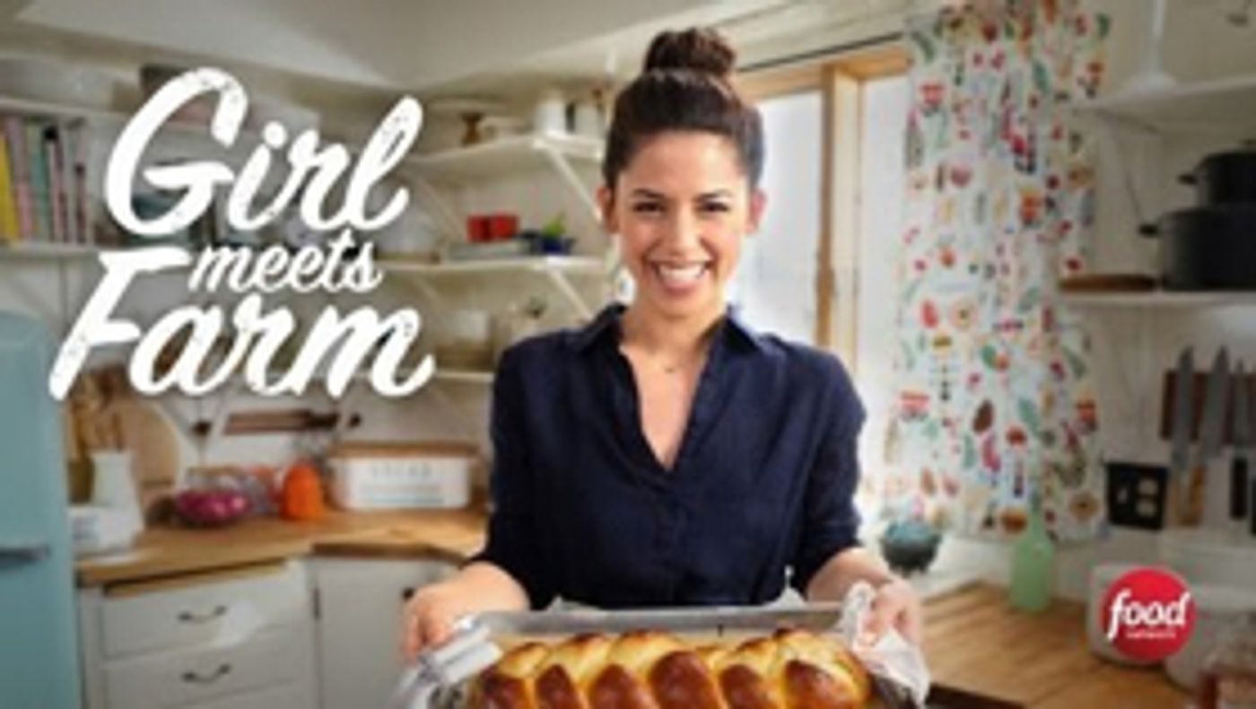Molly Yeh Returns to Food Network with GIRL MEETS FARM  Image