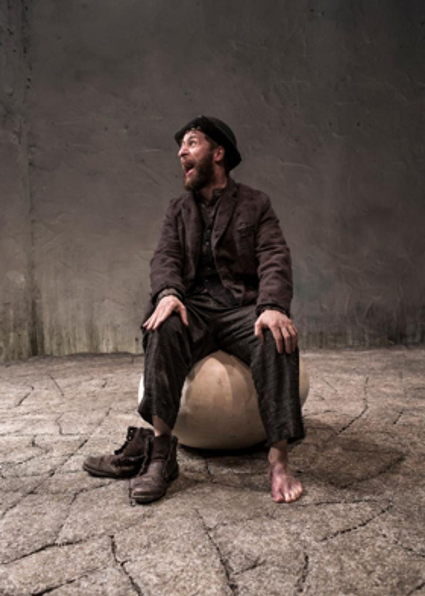 Druid Returns to NYC in Garry Hynes' Staging of Waiting for Godot Druid Returns to NYC in Garry Hynes' Staging of Waiting for Godot Image