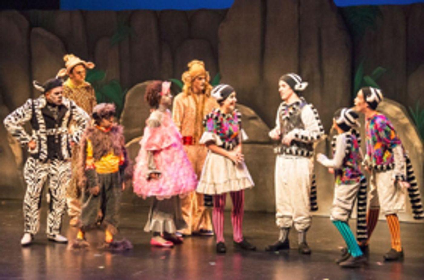 Review: Valley Youth Theatre Presents MADAGASCAR  Image