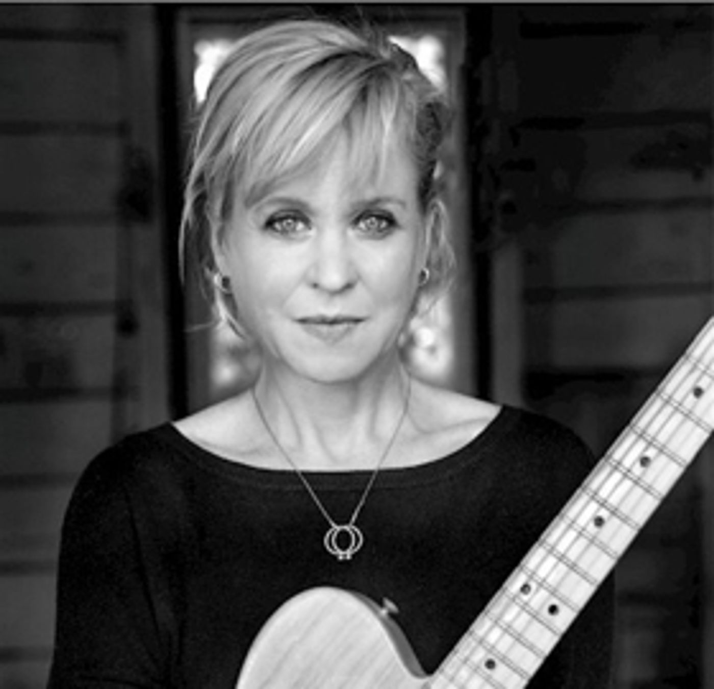 Throwing Muses' Kristin Hersh Adds UK Tour Dates, Signs to Fire Records for New Album Throwing Muses' Kristin Hersh Adds UK Tour Dates, Signs to Fire Records for New Album Image