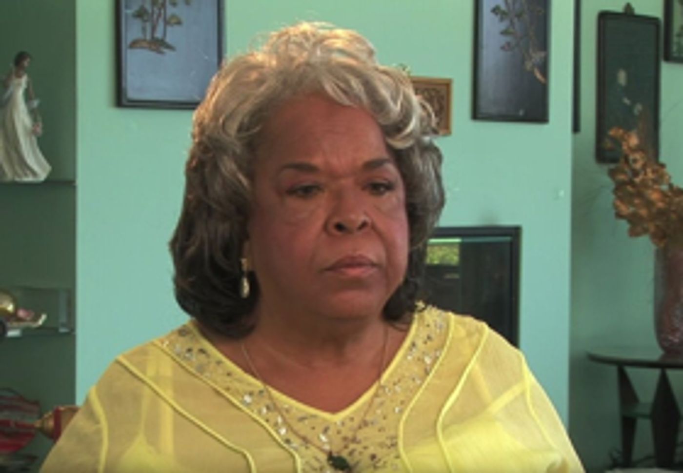 TOUCHED BY AN ANGEL Star and Singer Della Reese Dies at 86 TOUCHED BY AN ANGEL Star and Singer Della Reese Dies at 86 Image