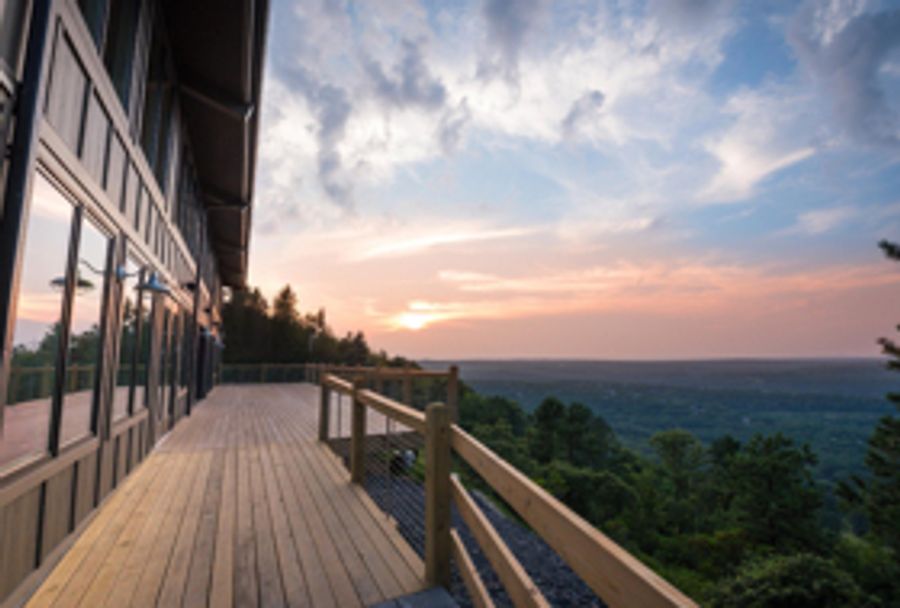 KARTRITE'S SUMMIT HOUSE Pocono Artist Showcase Hosts Seasonal Gallery and Epicurian Menu at 5/17 Image