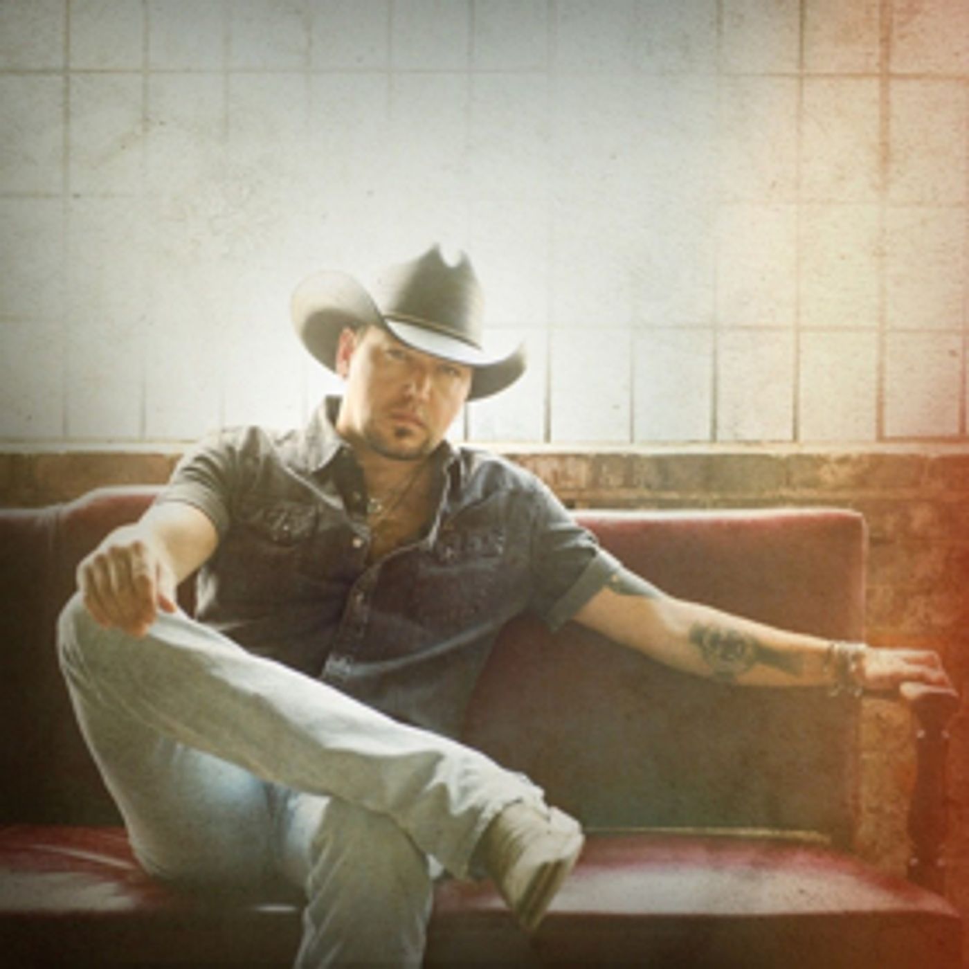 Jason Aldean Congratulates 2018 CMA Broadcast Awards Winners In Early Reveal Jason Aldean Congratulates 2018 CMA Broadcast Awards Winners In Early Reveal Image