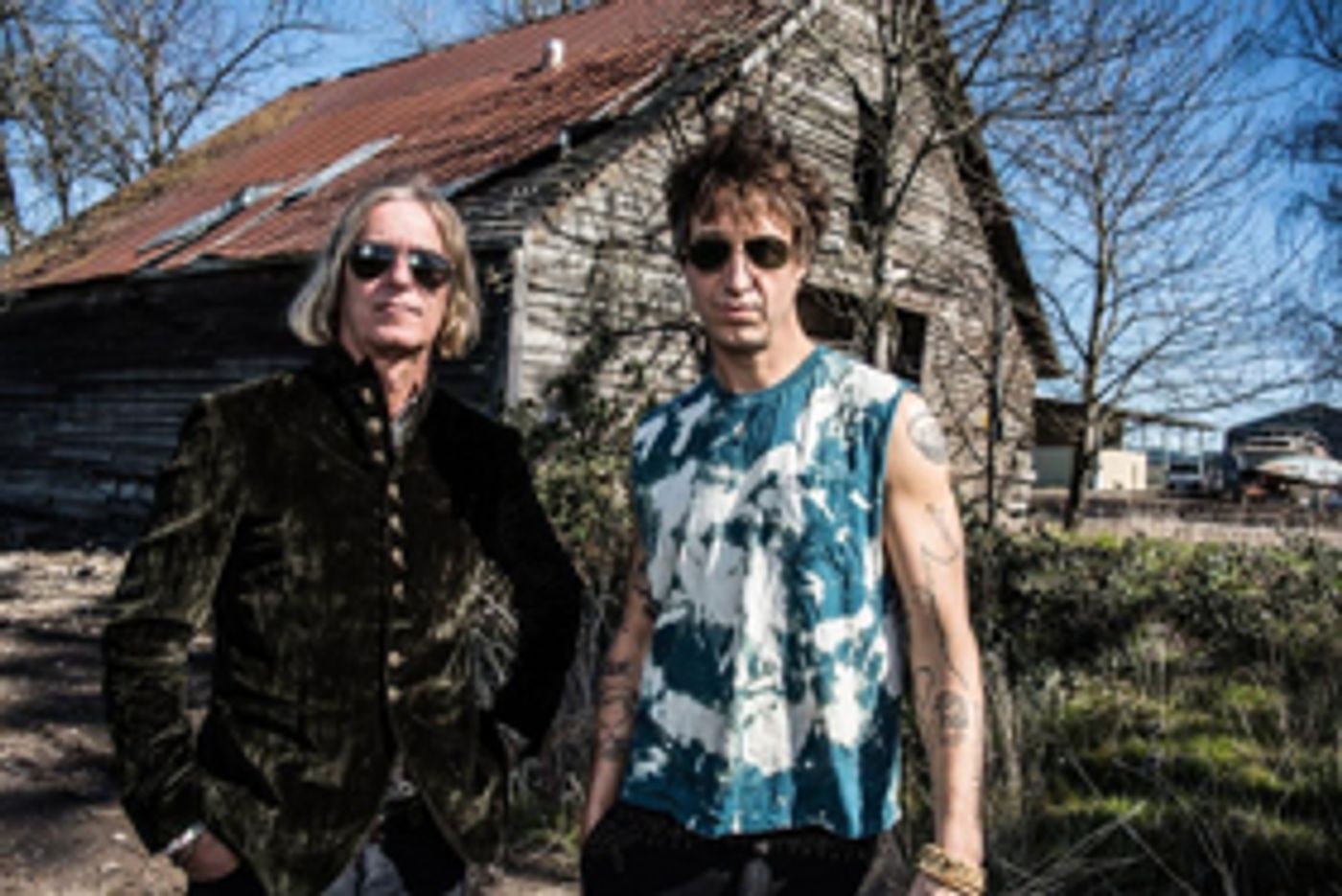 R.E.M's Peter Buck and Joseph Arthur Release Video for ARE YOU ELECTRIFIED  Image