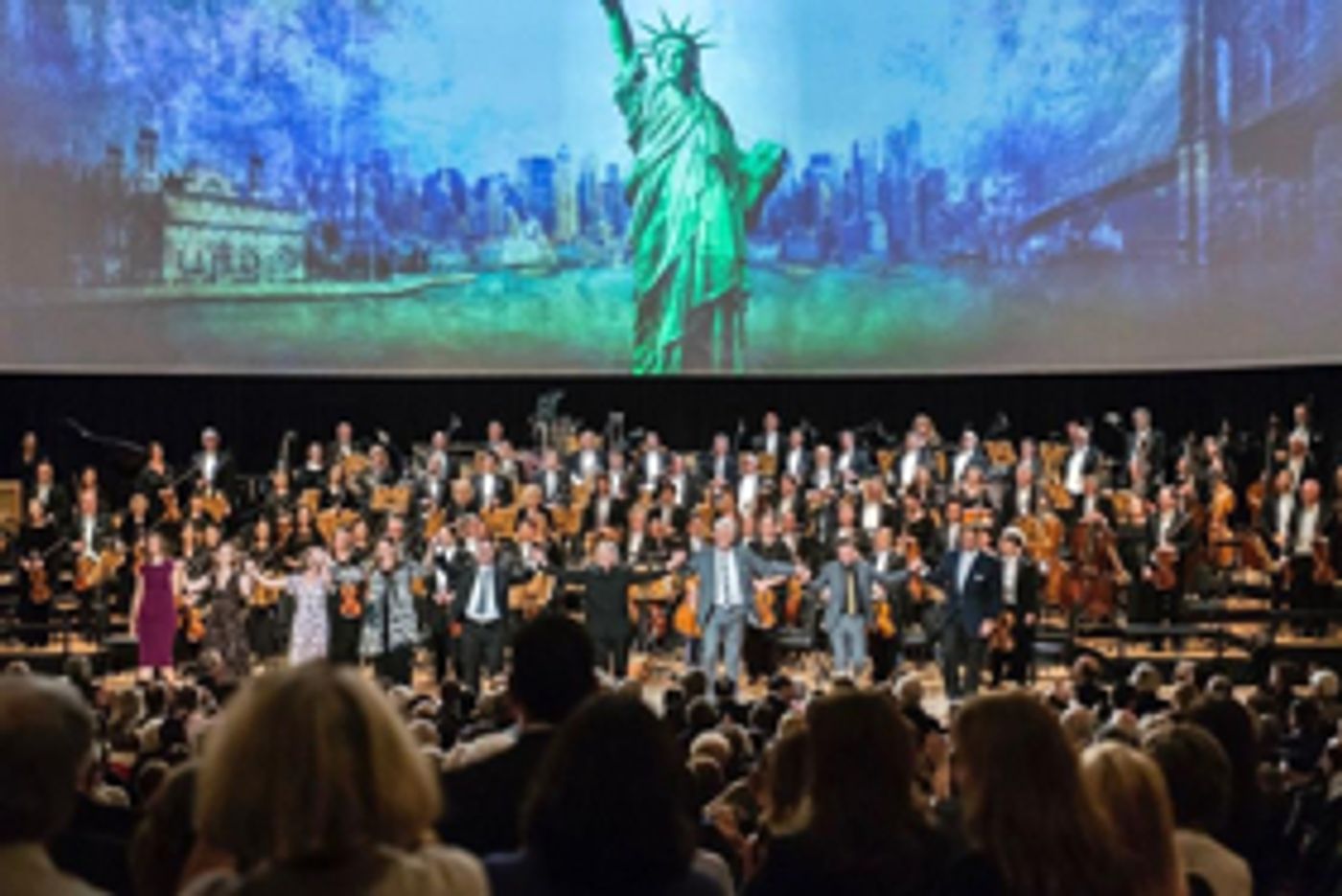 Pacific Symphony Performs Peter Boyer's 'Ellis Island: The Dream of America'  Image