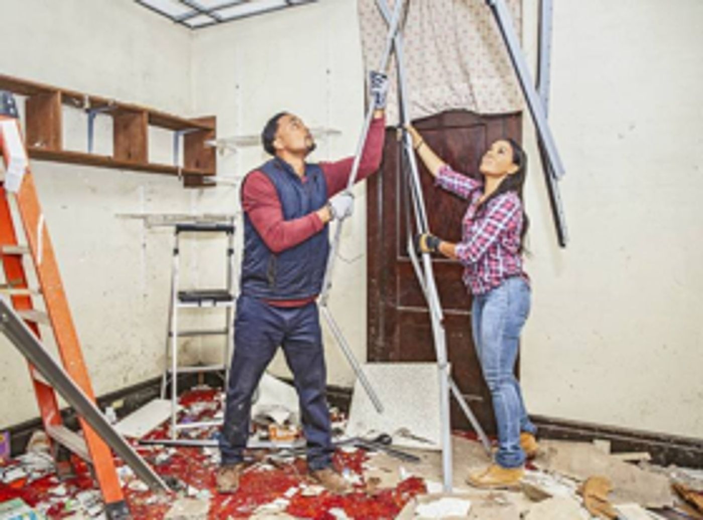 FLIP OR FLOP NASHVILLE Returns to HGTV FLIP OR FLOP NASHVILLE Returns to HGTV Image