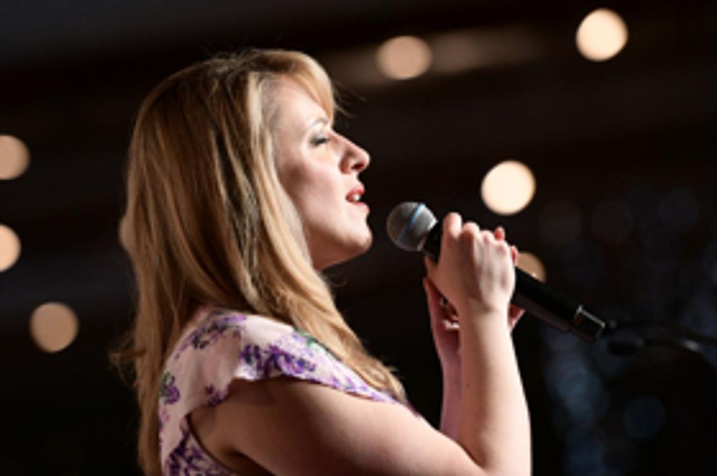 Broadway Star Abby Mueller Performs Live At Stars Of Stony Brook Gala Fundraiser Broadway Star Abby Mueller Performs Live At Stars Of Stony Brook Gala Fundraiser Image