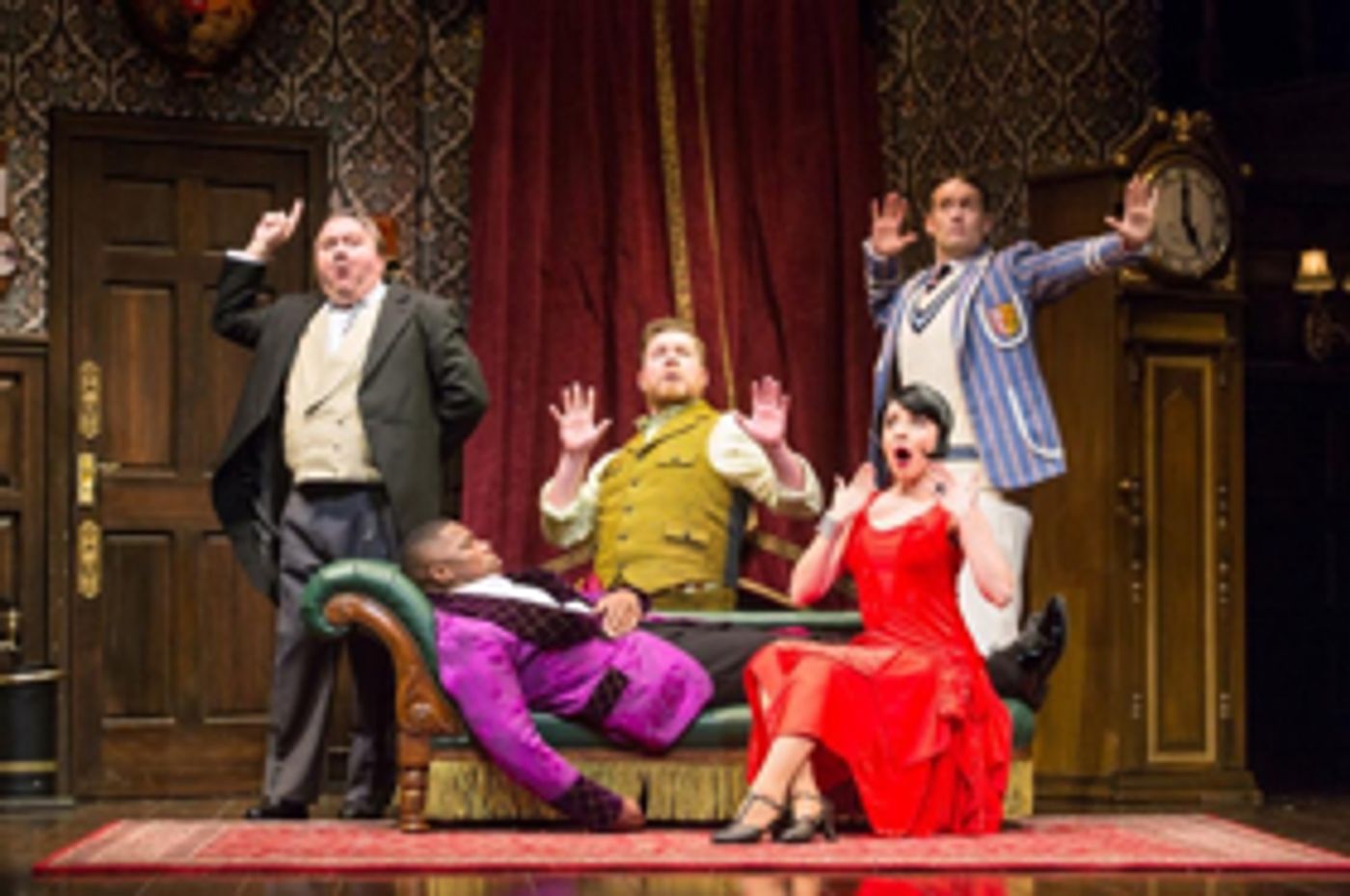 THE PLAY THAT GOES WRONG Announces Digital Lottery in Chicago  Image