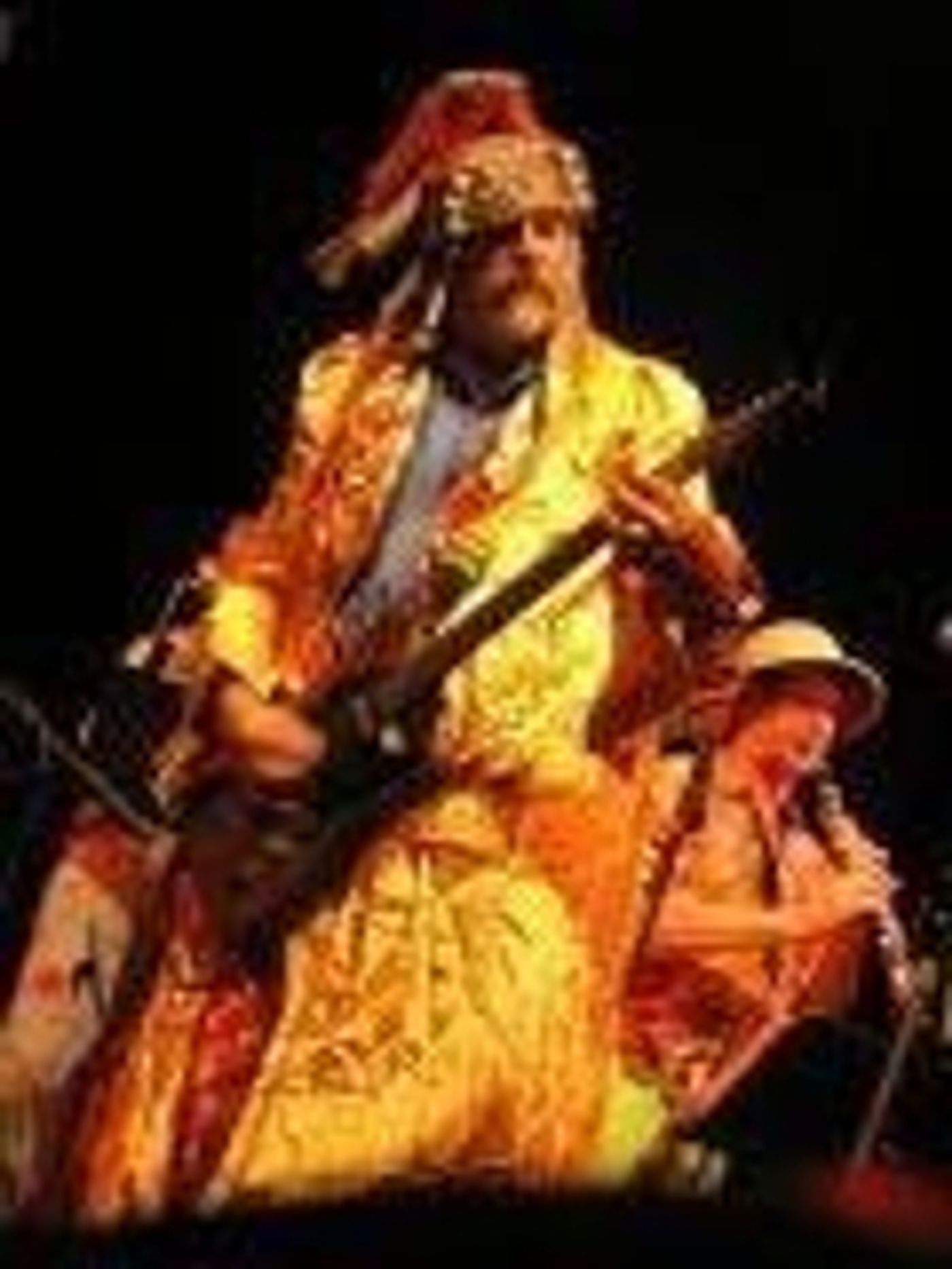 Veteran Post-Pop Auteur Chandler Travis Releasing Rocking New EP With Catbirds Veteran Post-Pop Auteur Chandler Travis Releasing Rocking New EP With Catbirds Image