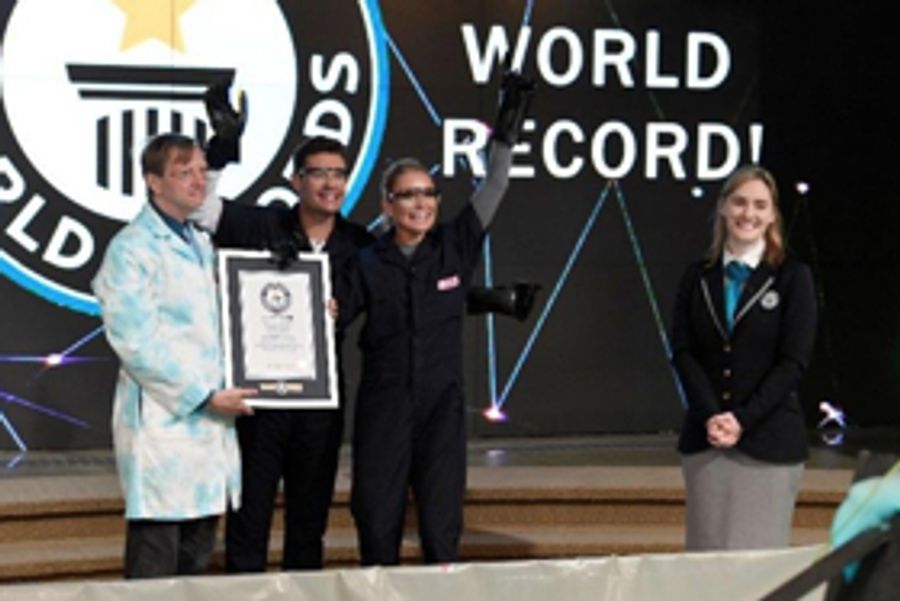 LIVE With Kelly and Ryan Sets a New Guinness World Records Title Image